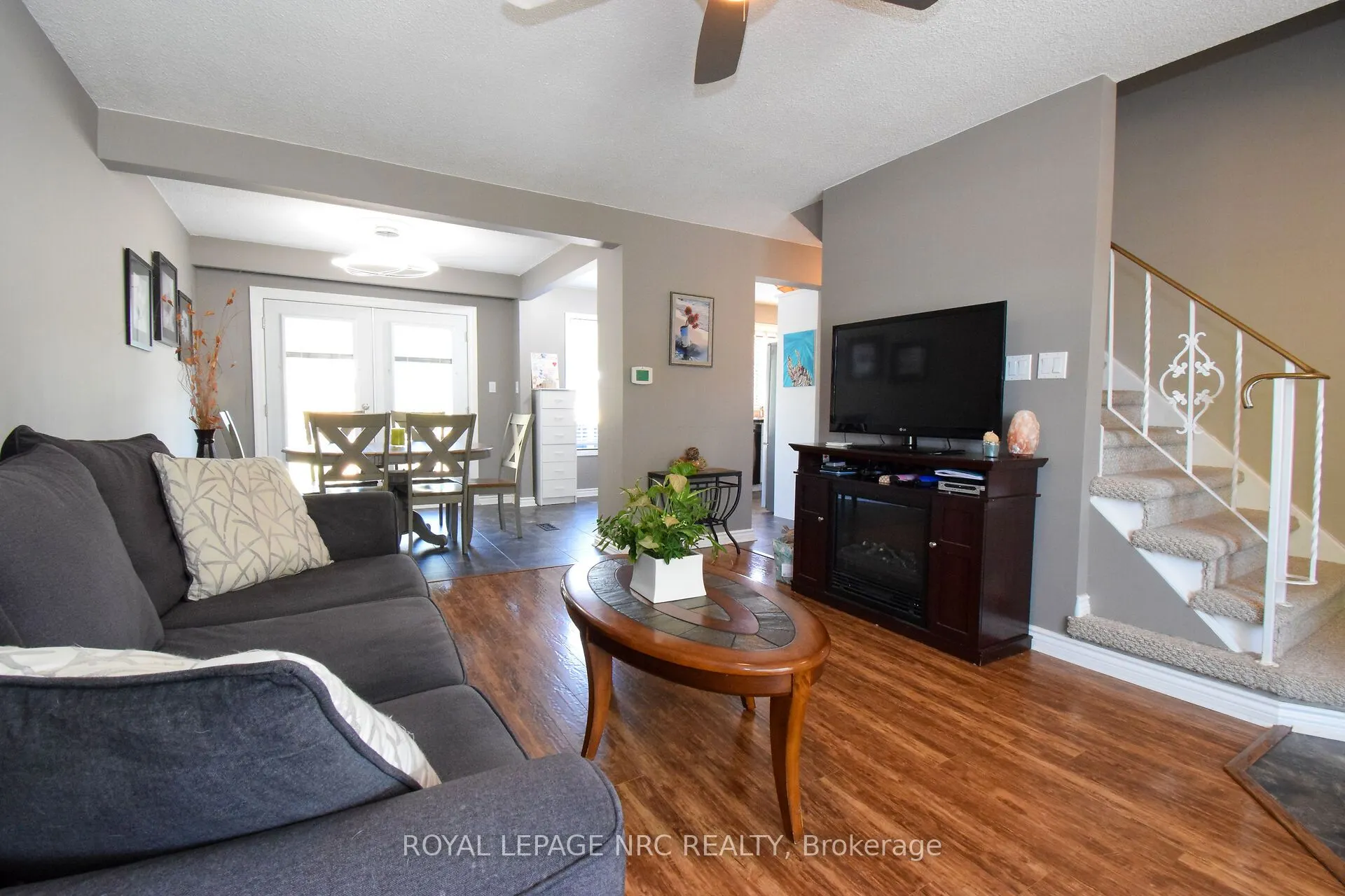 23 GREYSTONE Crescent