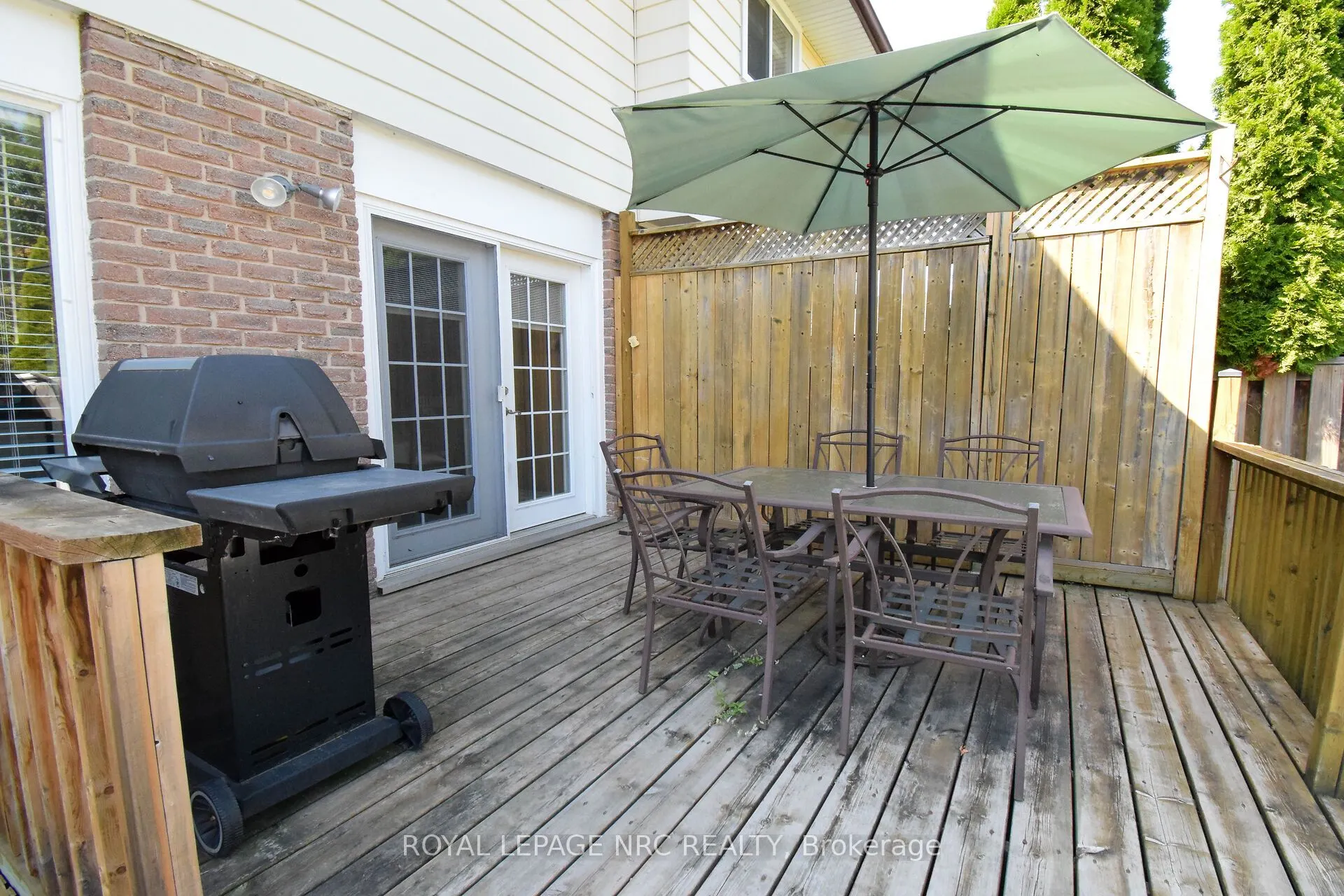 23 GREYSTONE Crescent