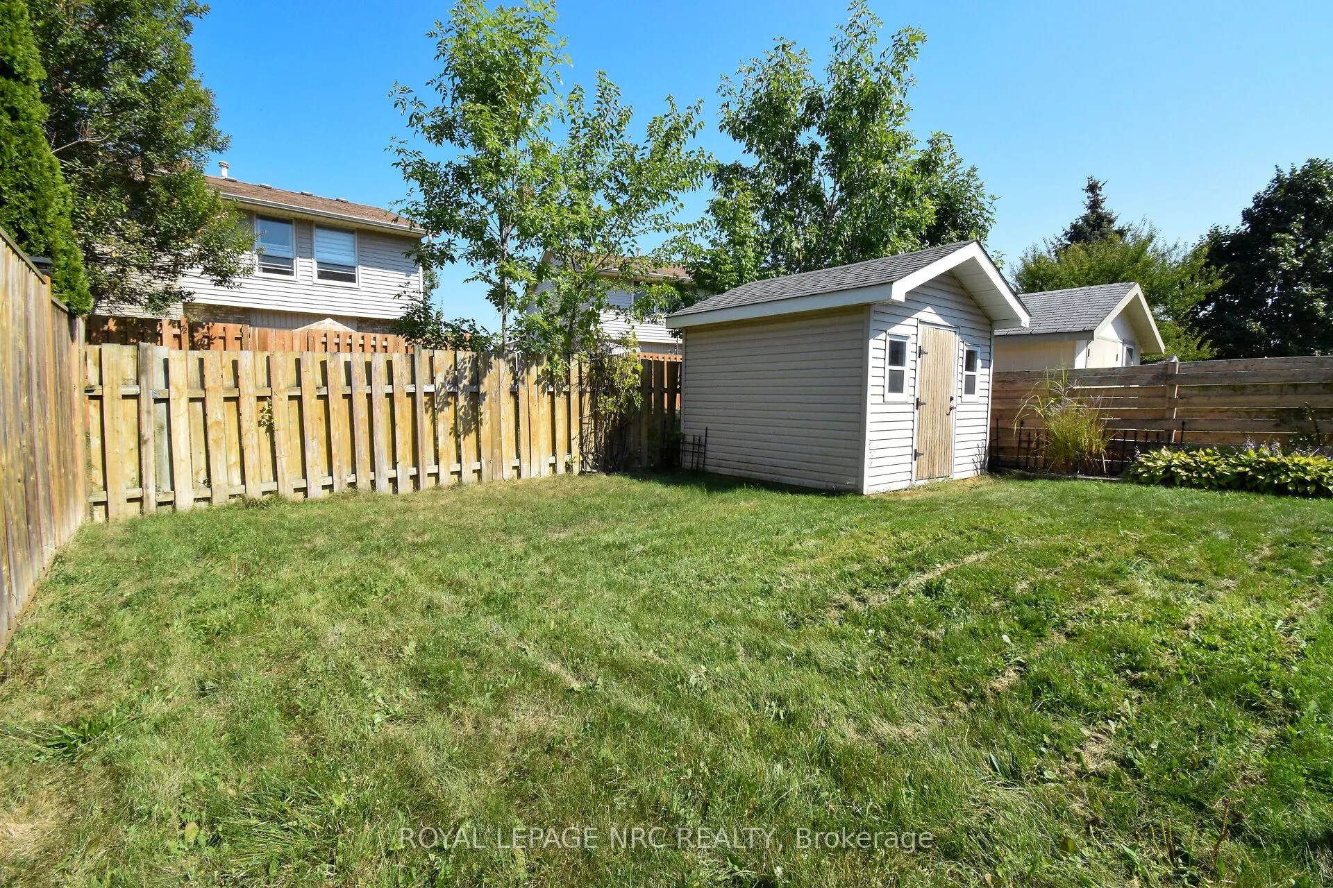 23 GREYSTONE Crescent