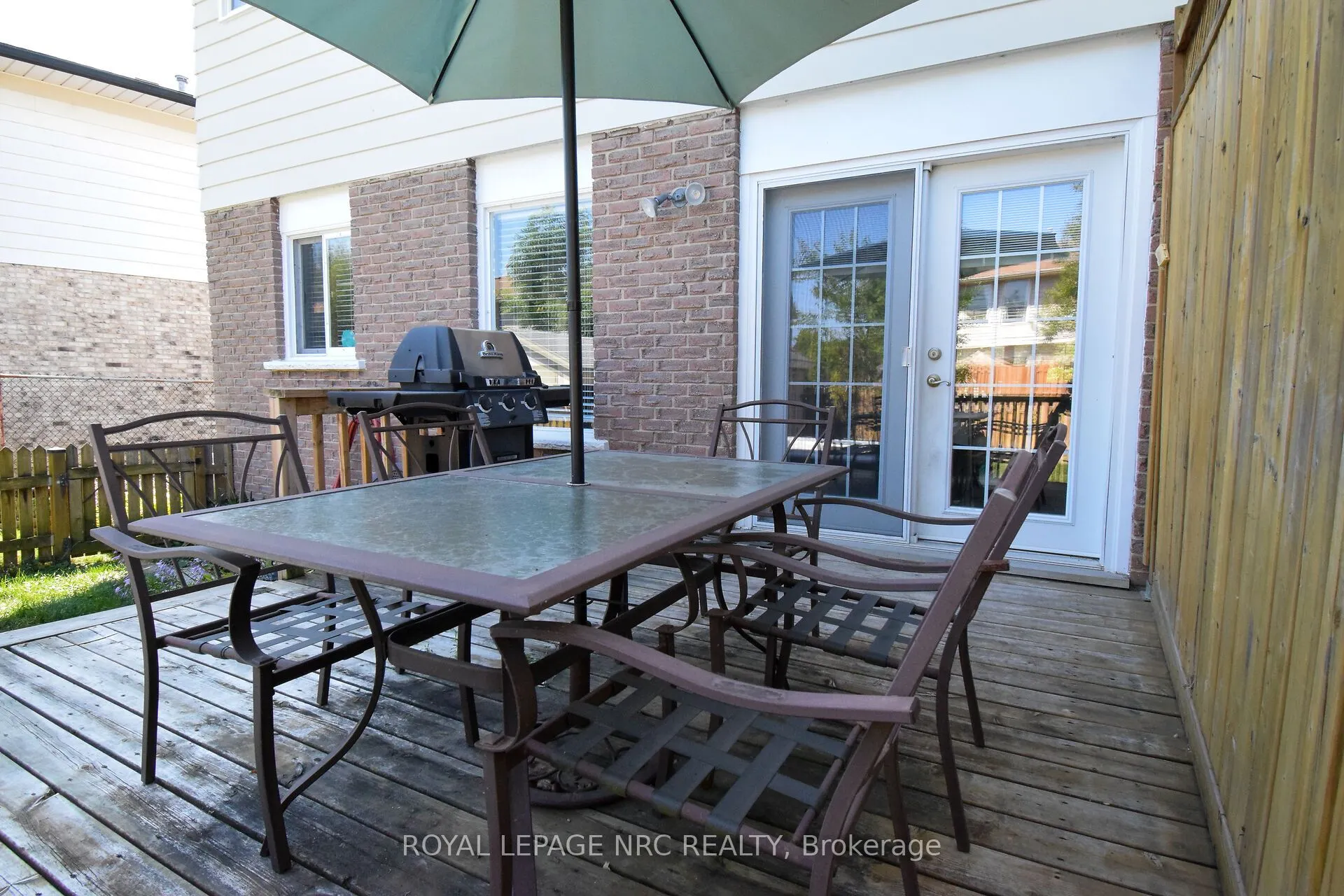 23 GREYSTONE Crescent