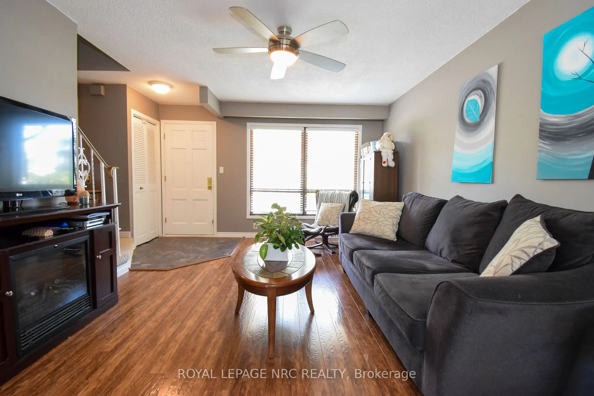 23 GREYSTONE Crescent
