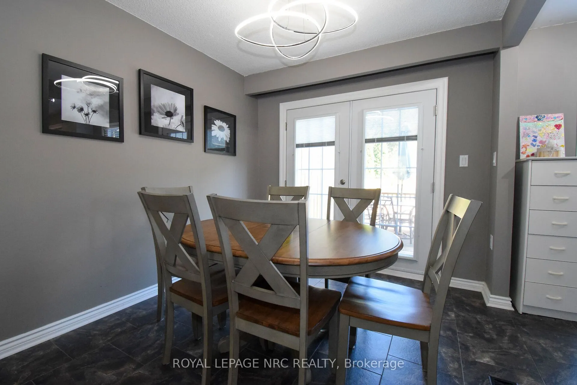 23 GREYSTONE Crescent