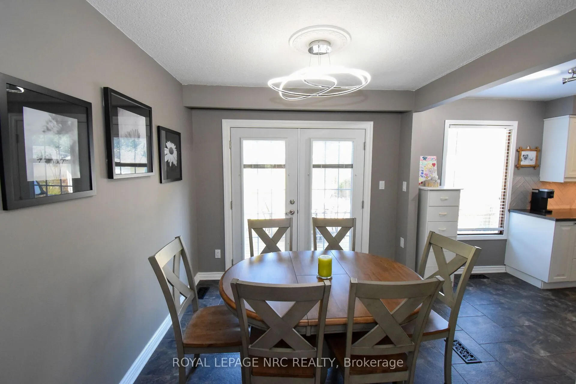 23 GREYSTONE Crescent