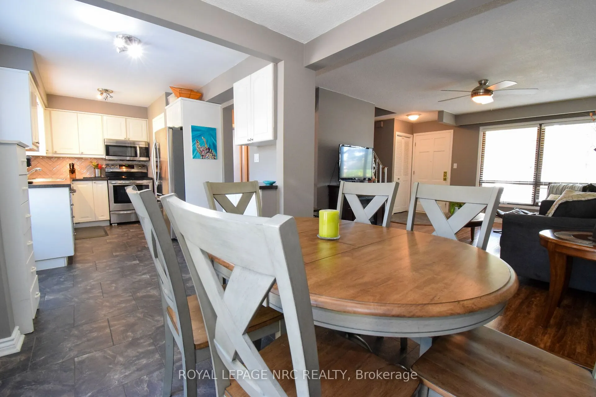 23 GREYSTONE Crescent