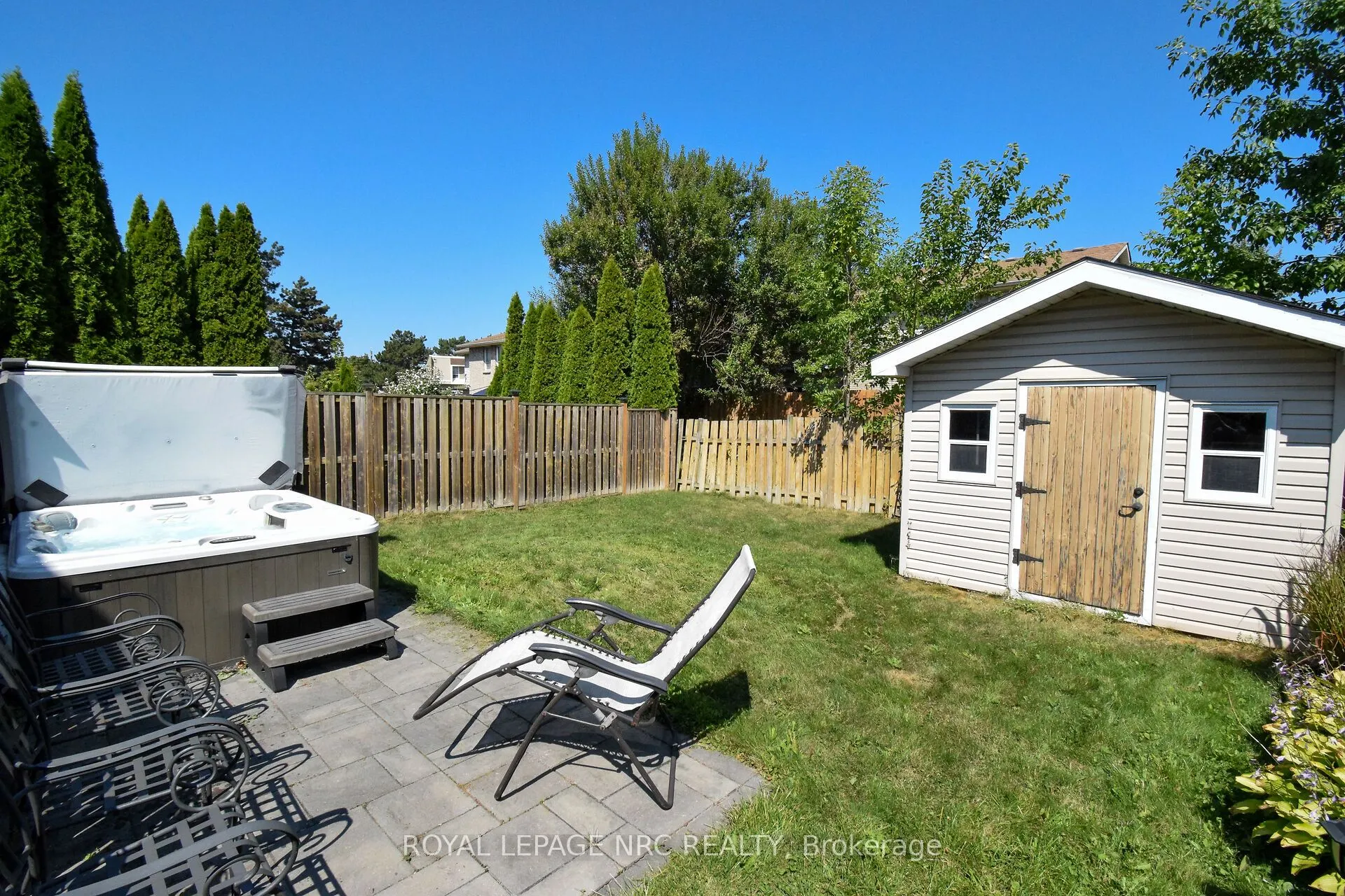 23 GREYSTONE Crescent