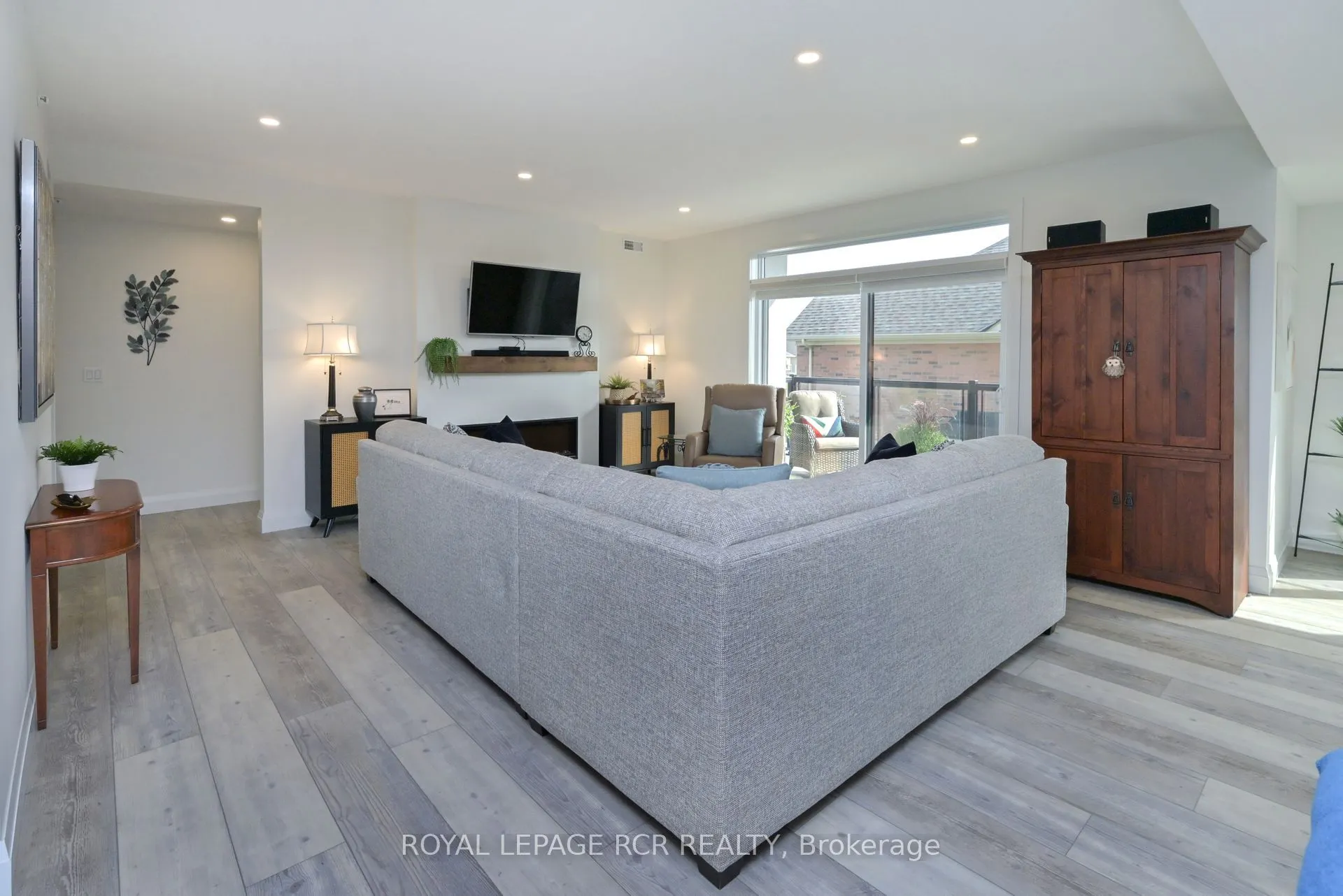 99B Farley Road, #204