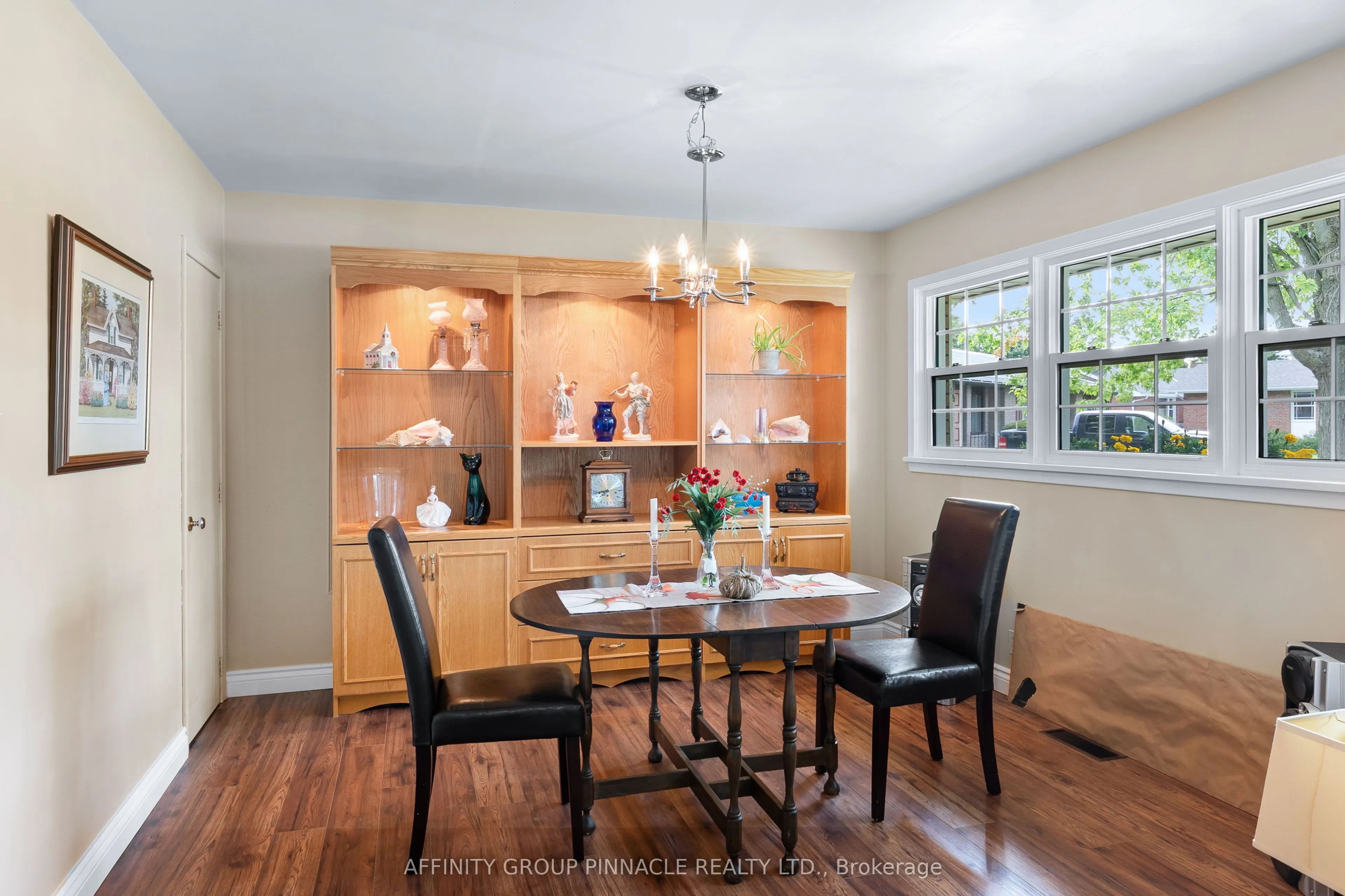 17 Richard Avenue