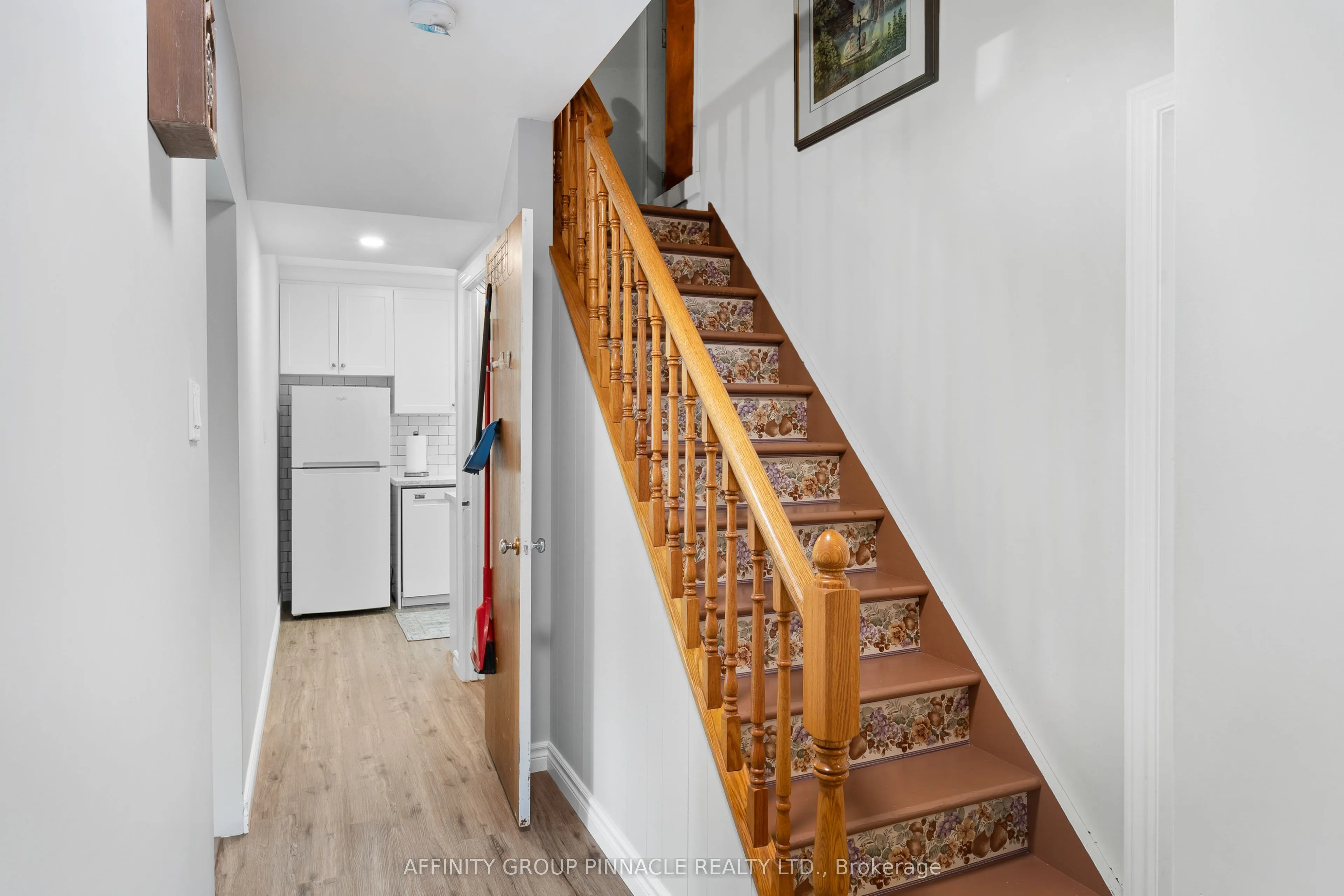 17 Richard Avenue