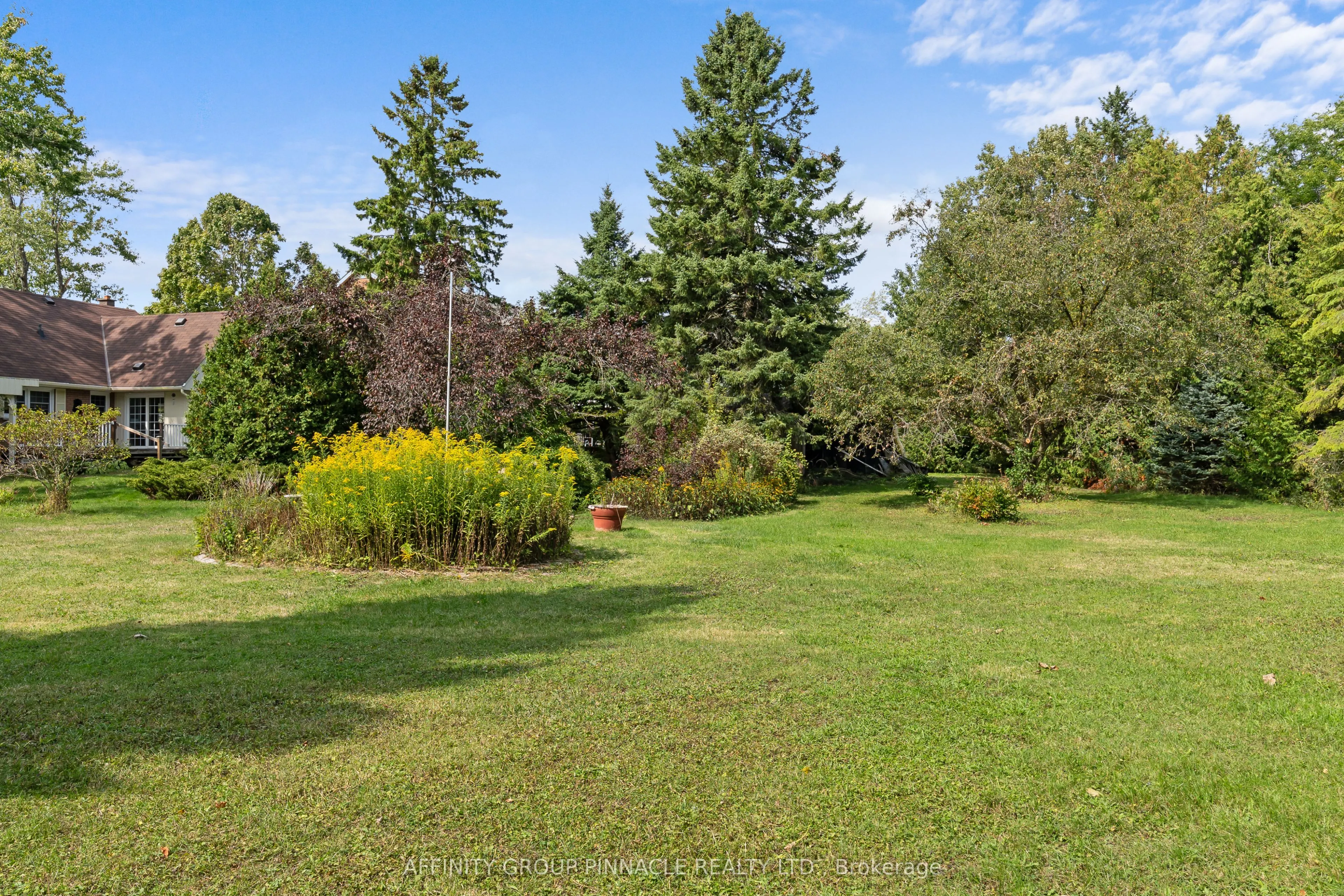 17 Richard Avenue