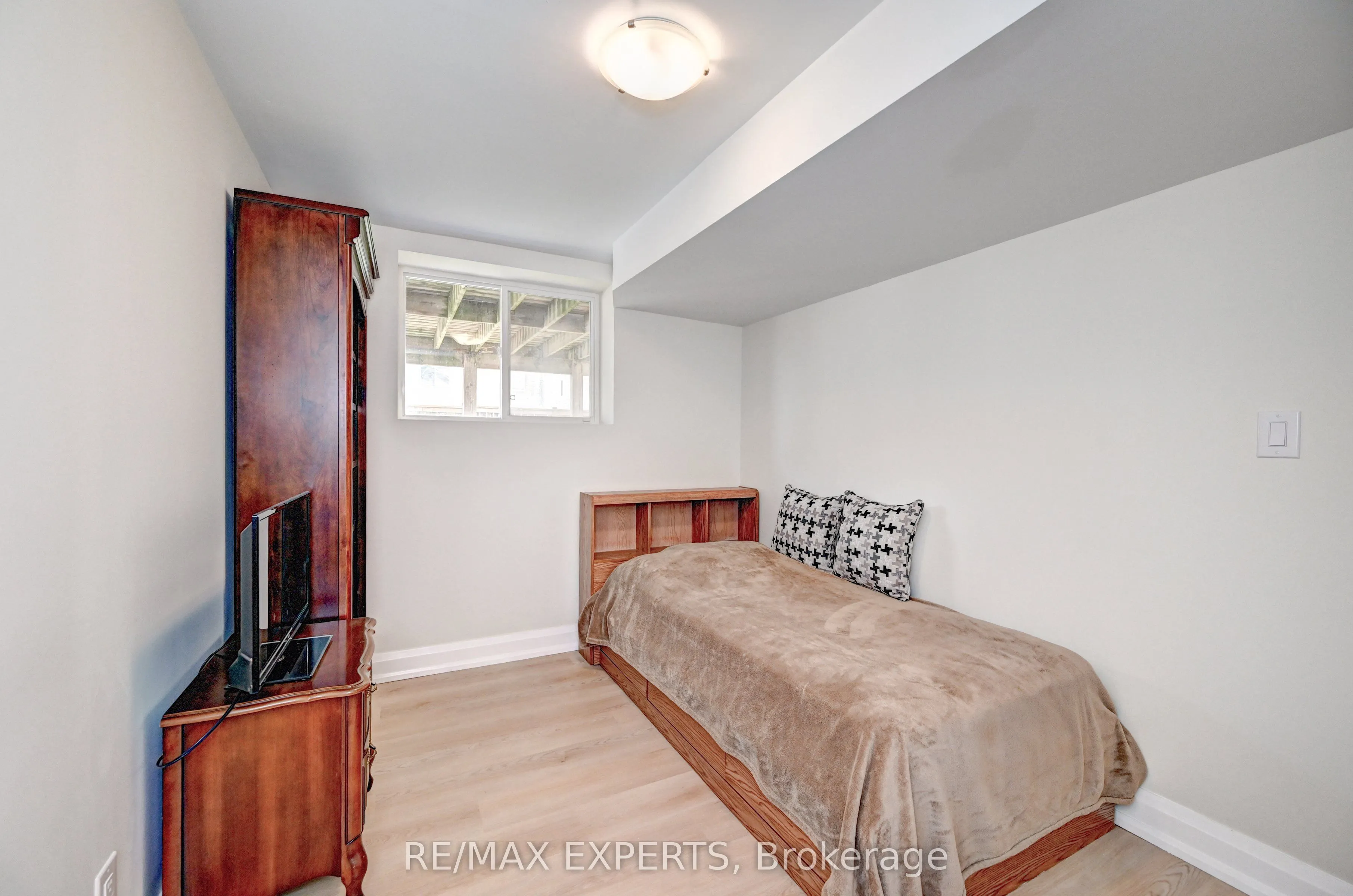 7 Henhoeffer Crescent