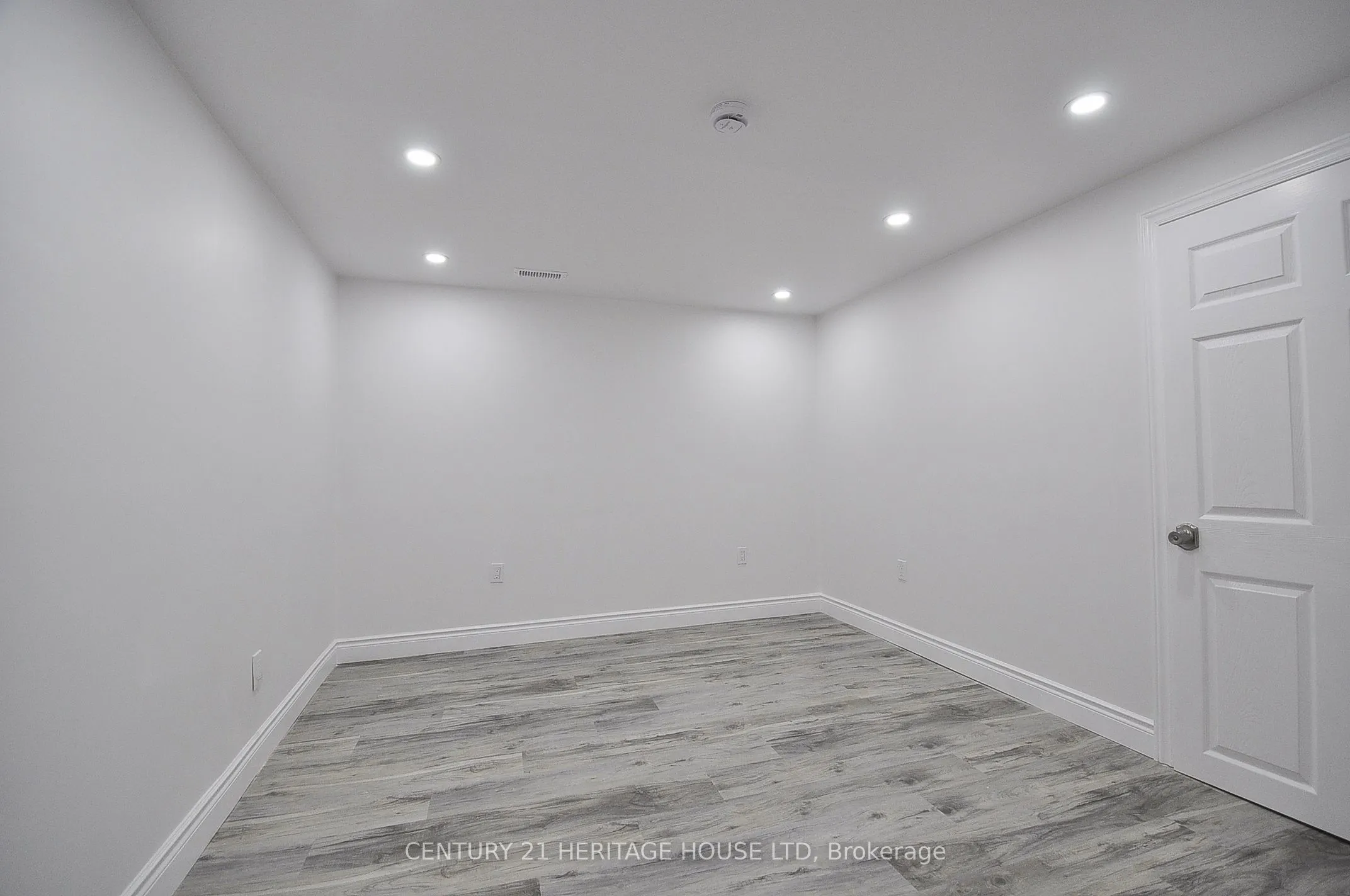1083 Rose Street