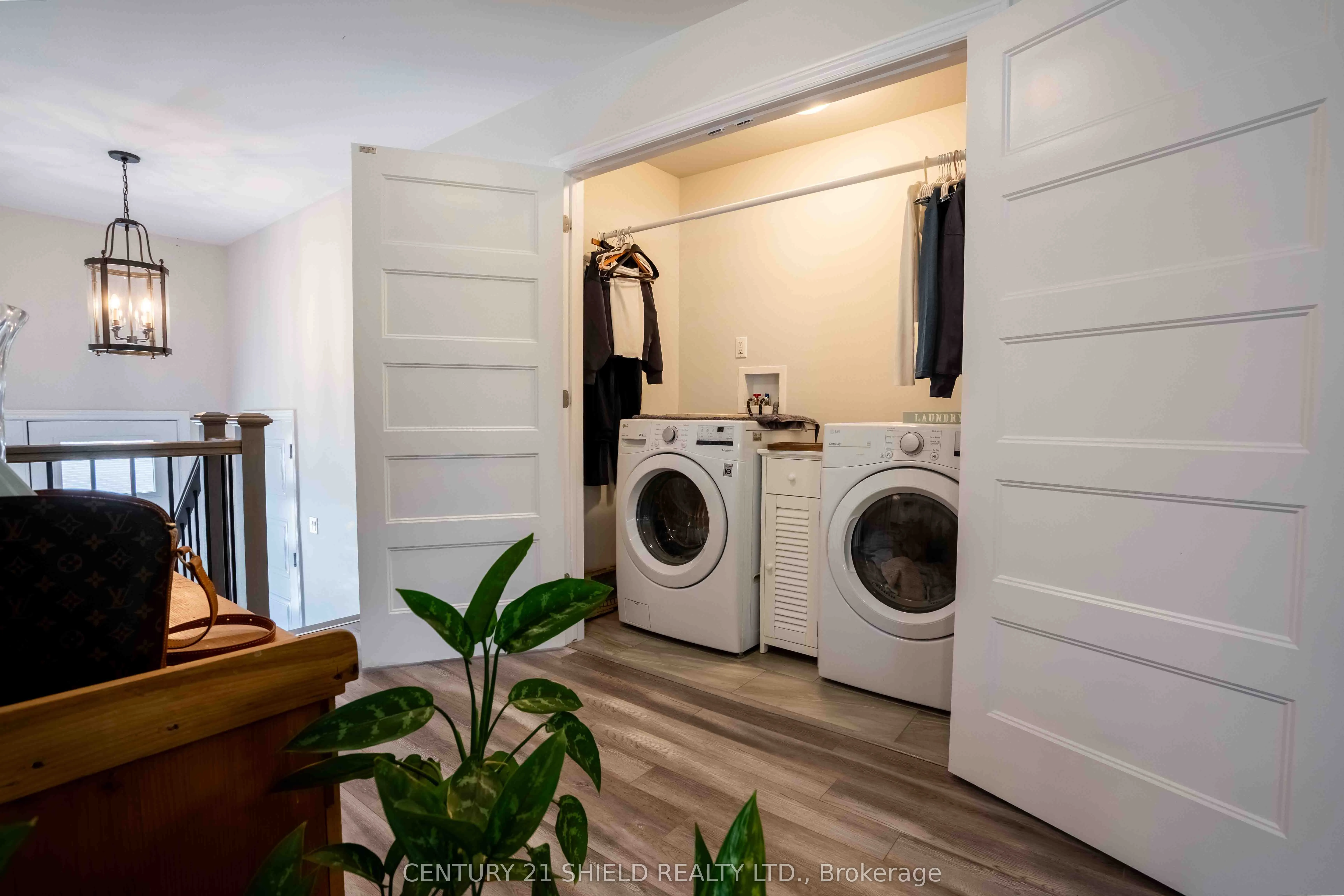 1108 Nicolas Crescent