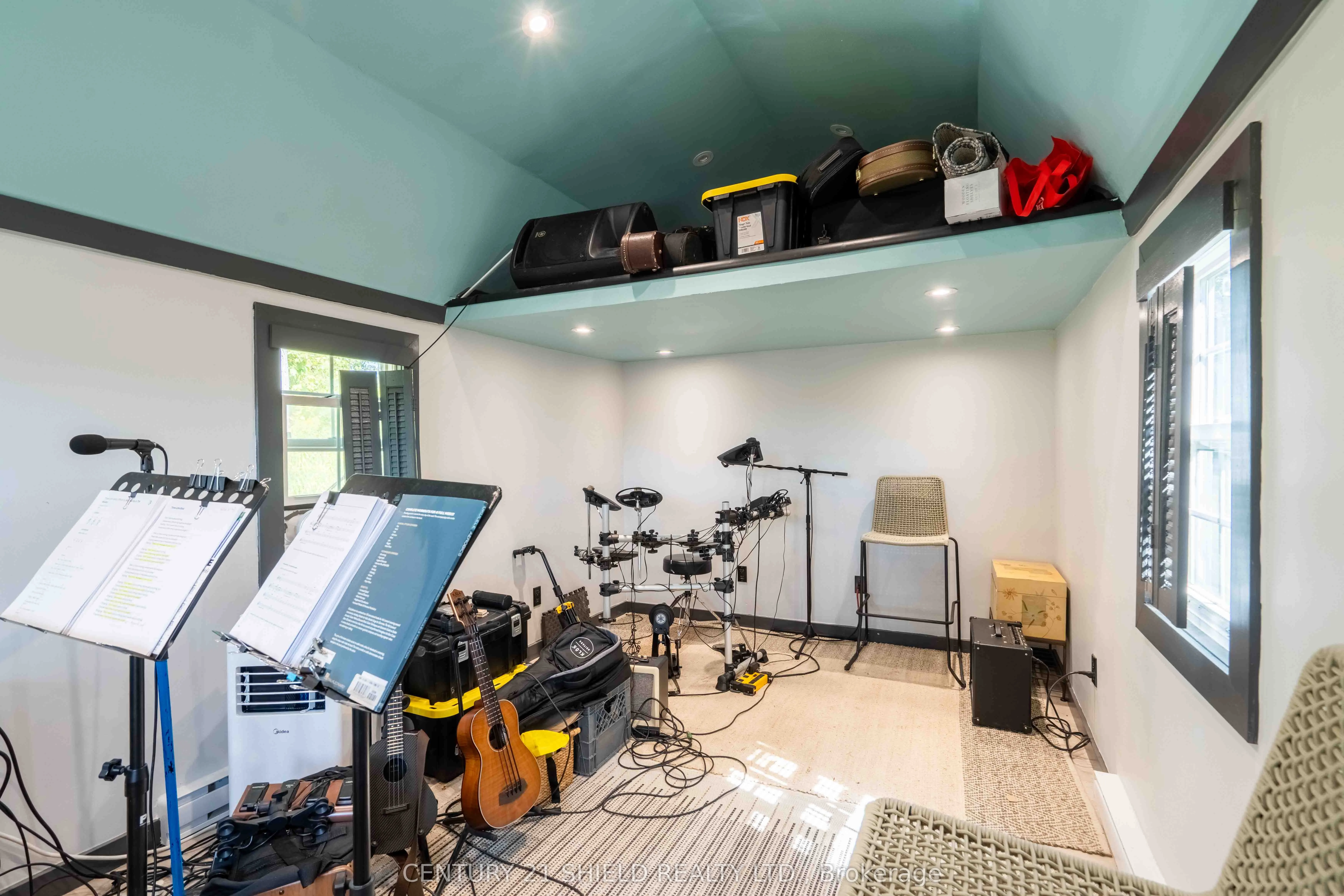1108 Nicolas Crescent