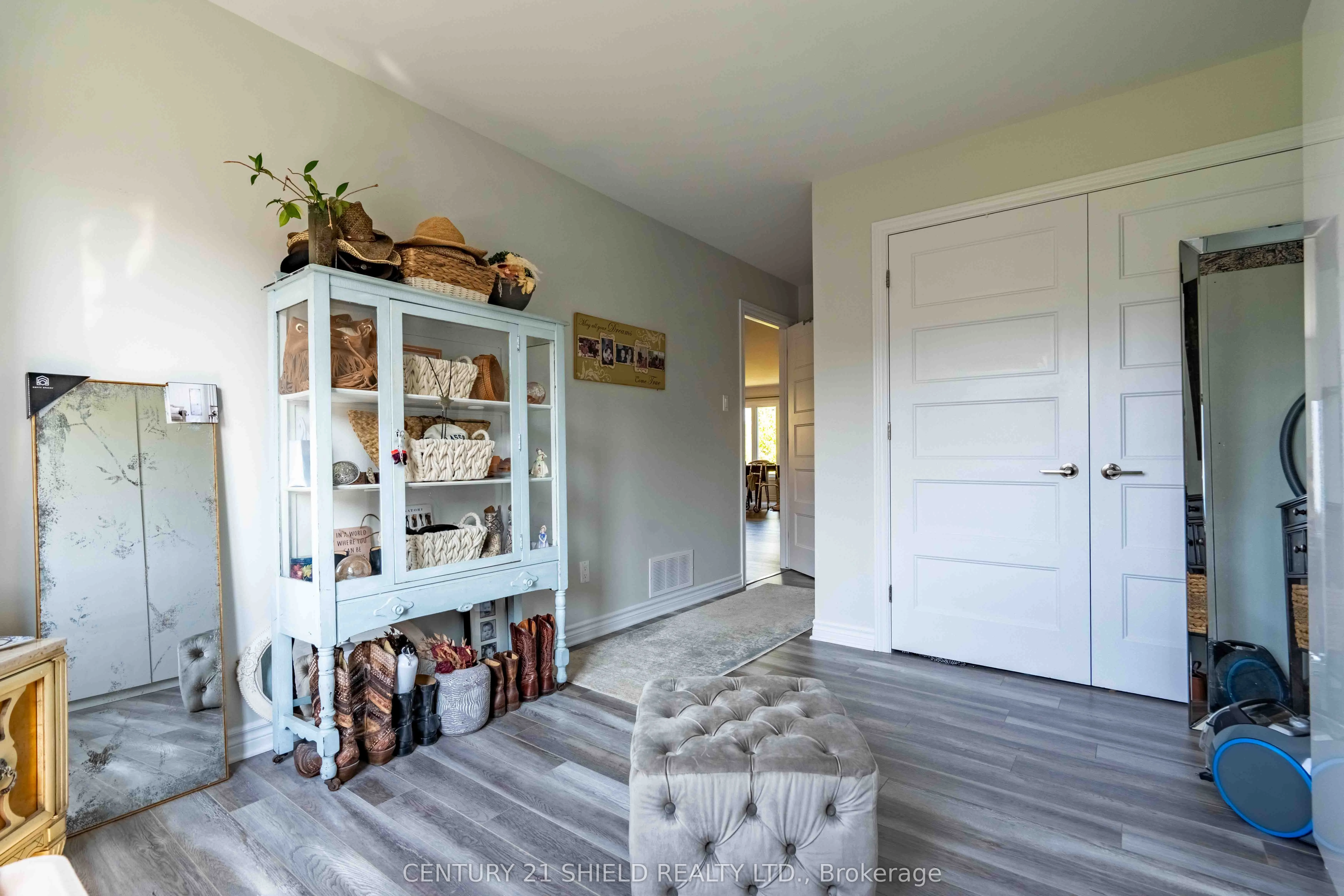 1108 Nicolas Crescent