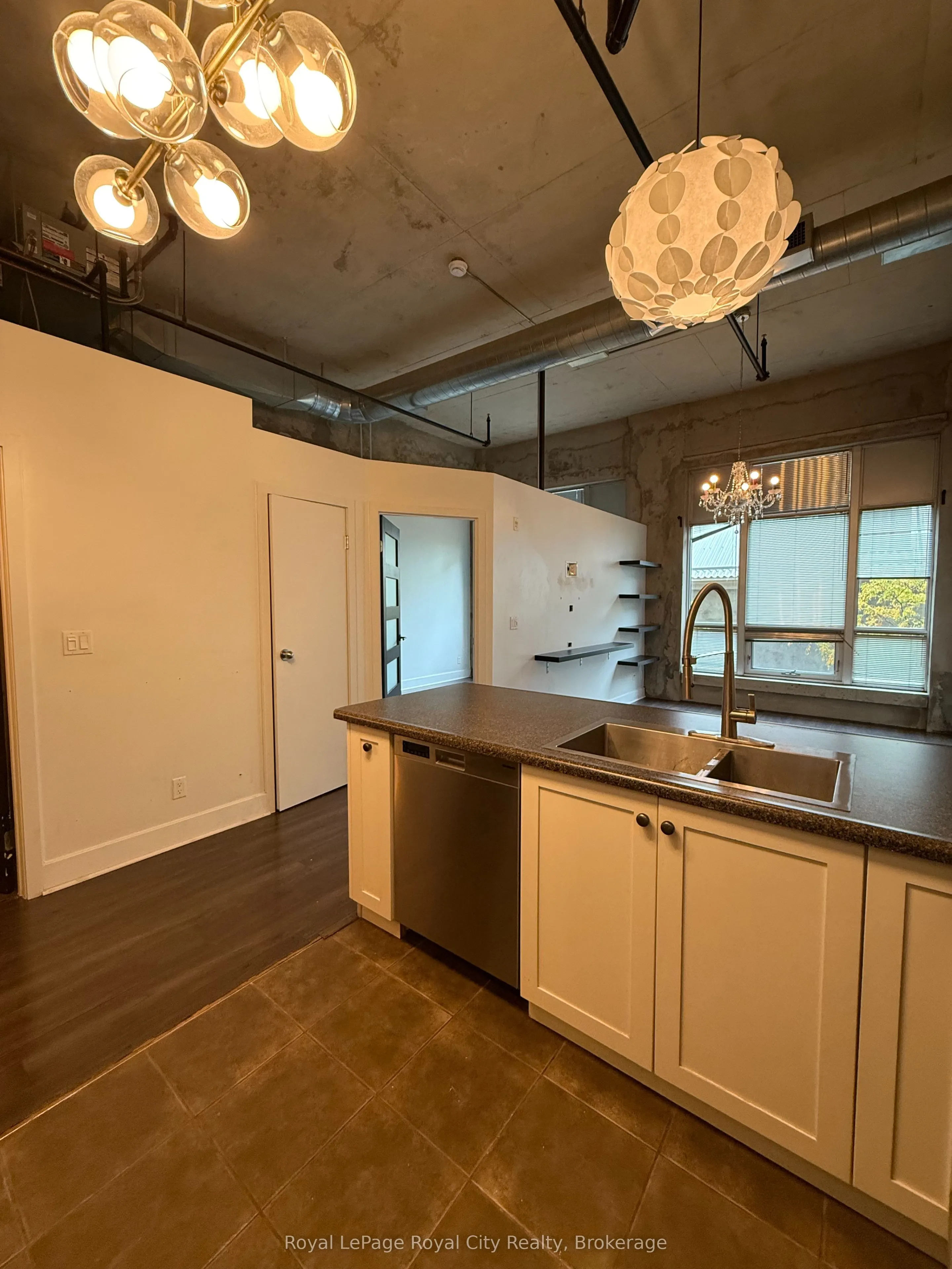 26 Ontario Street, #106