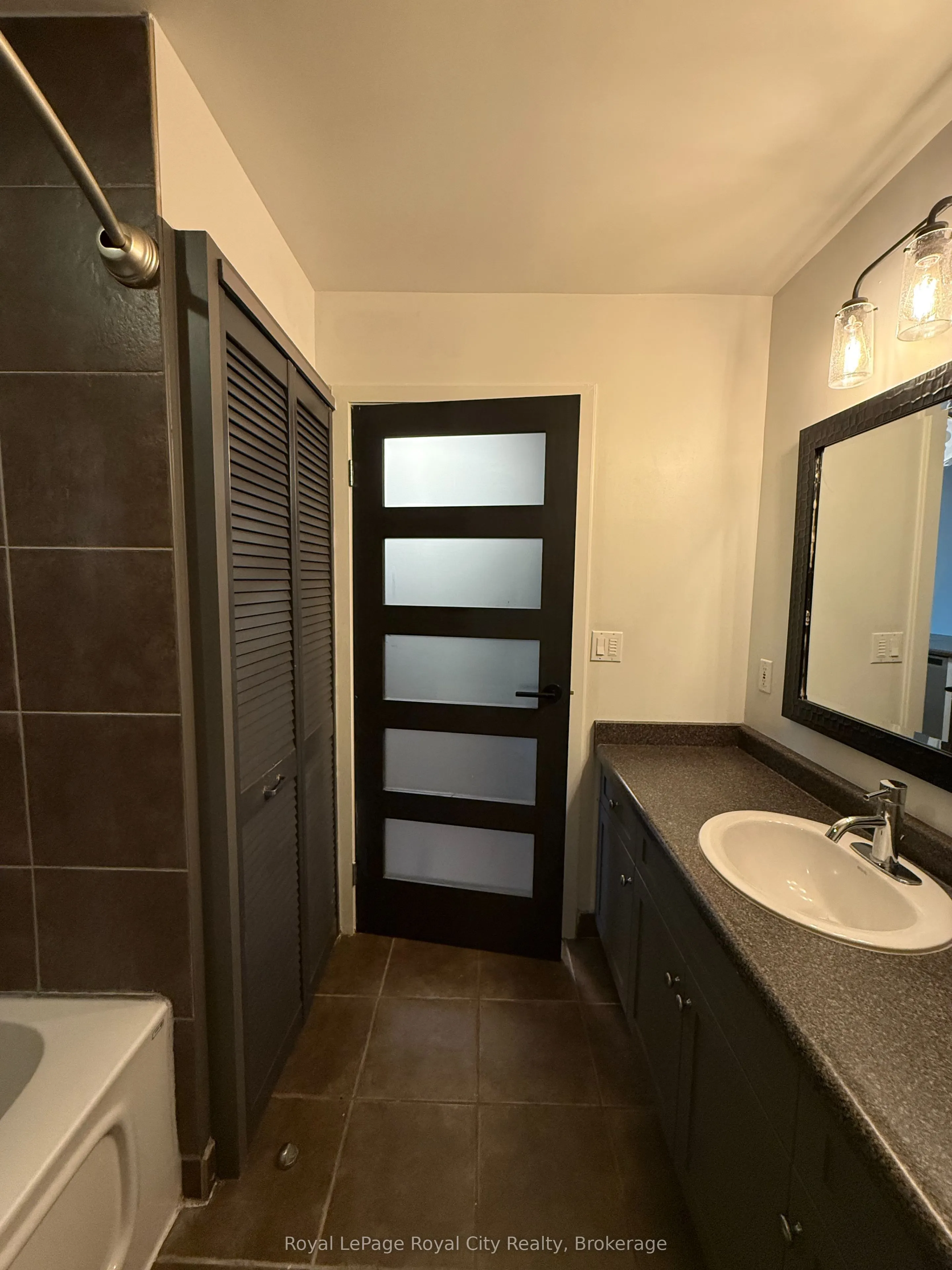 26 Ontario Street, #106