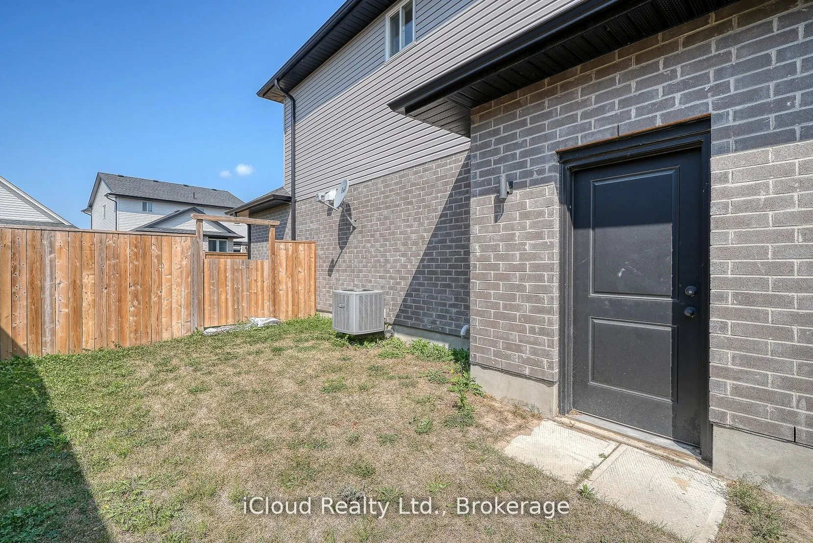 15 Curren Crescent