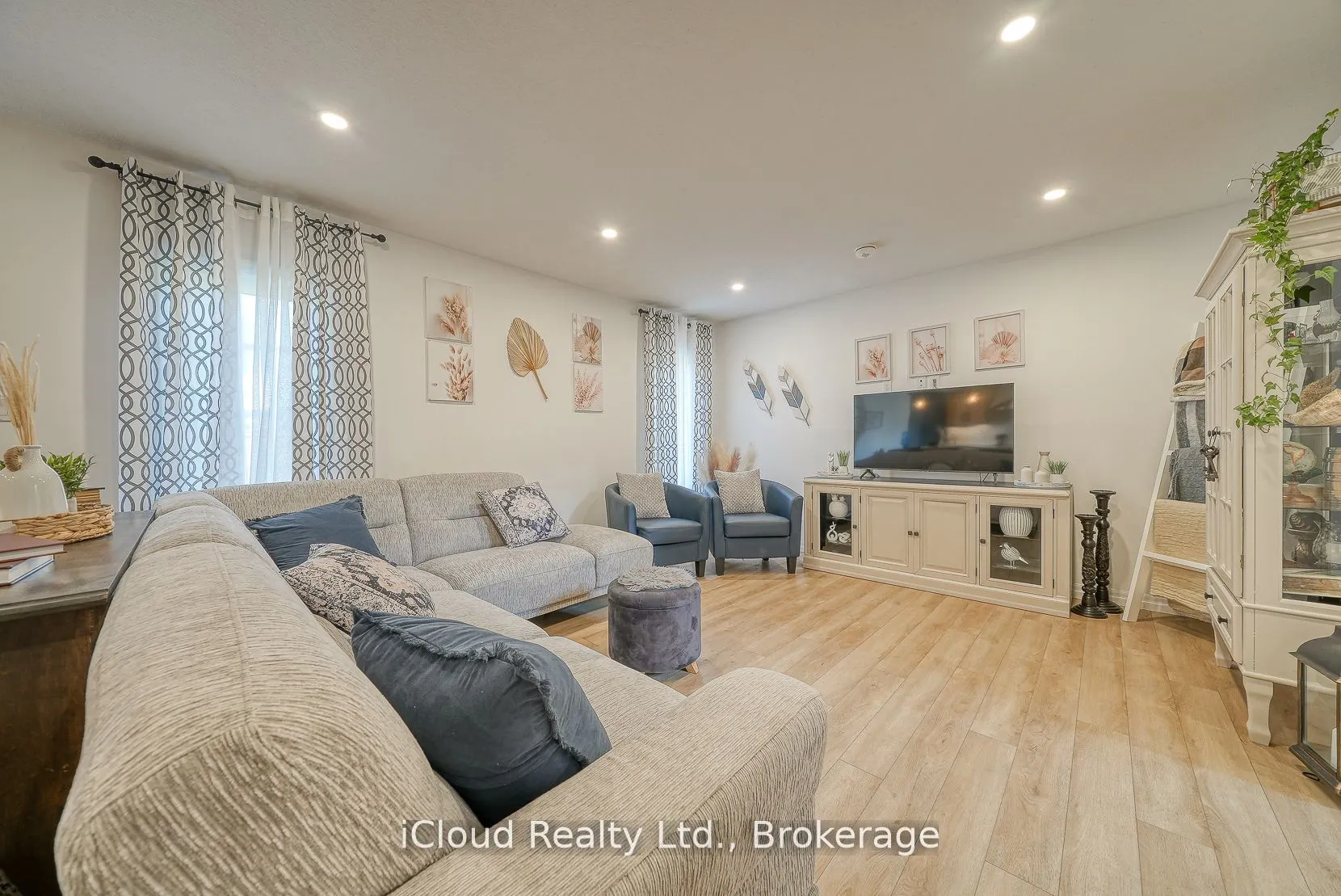 15 Curren Crescent