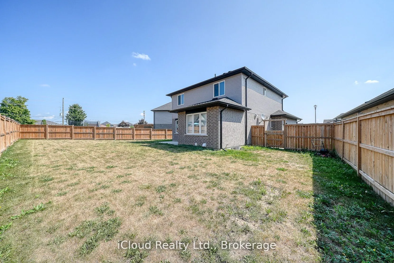15 Curren Crescent