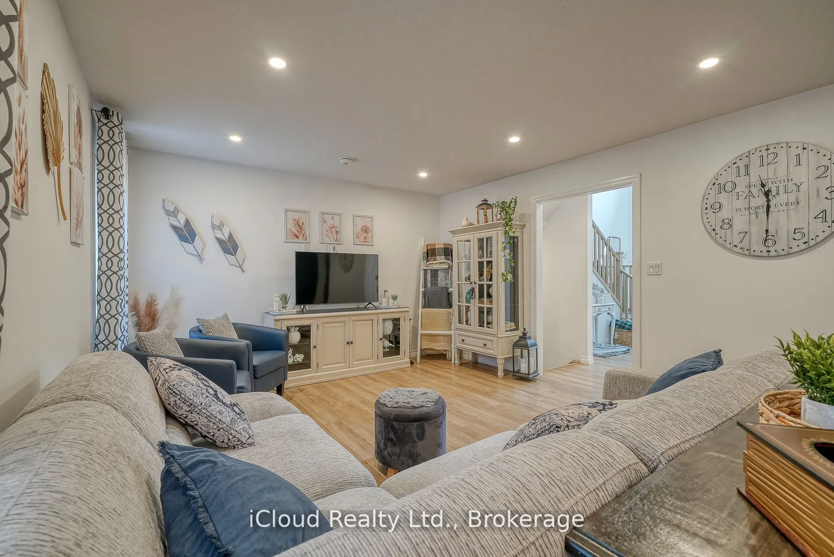 15 Curren Crescent