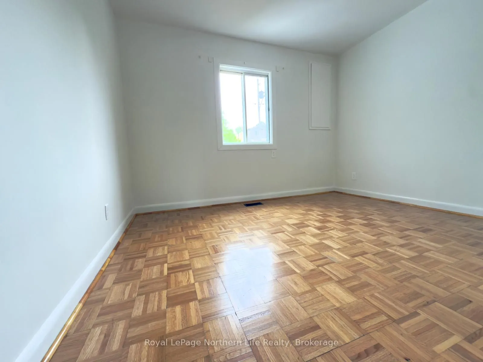 638 Second Avenue E
