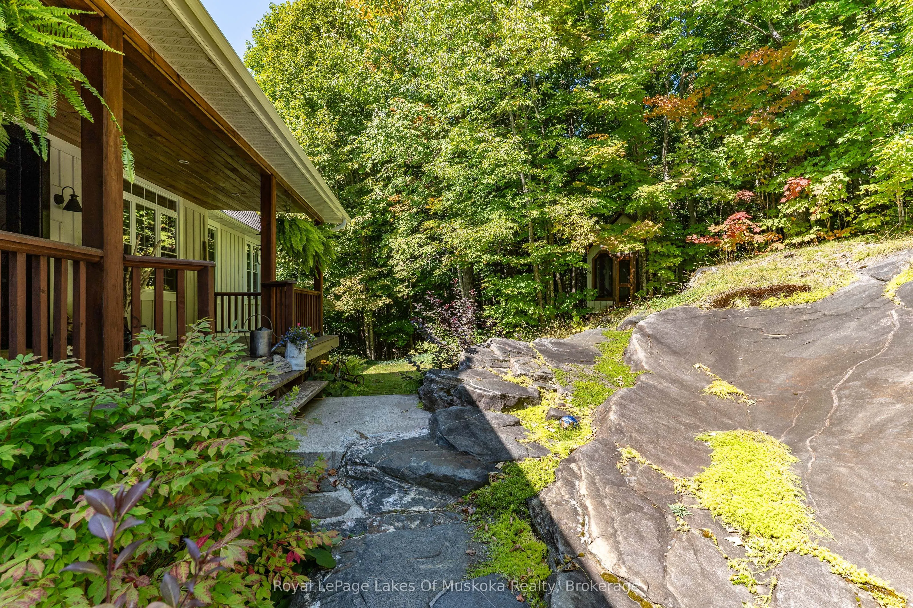 1080 Walkers Glenn Crescent
