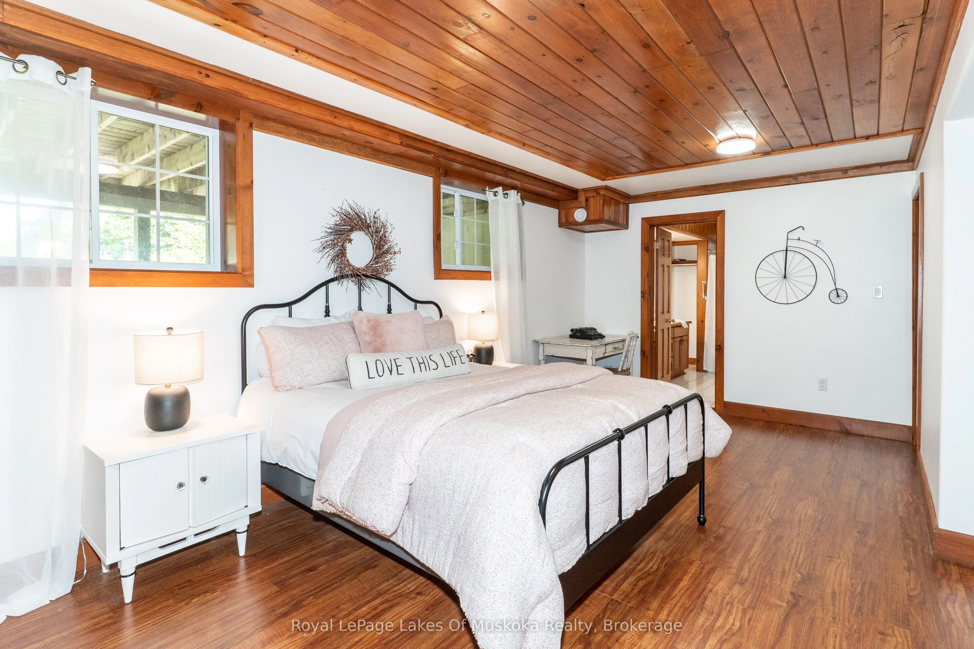 1080 Walkers Glenn Crescent