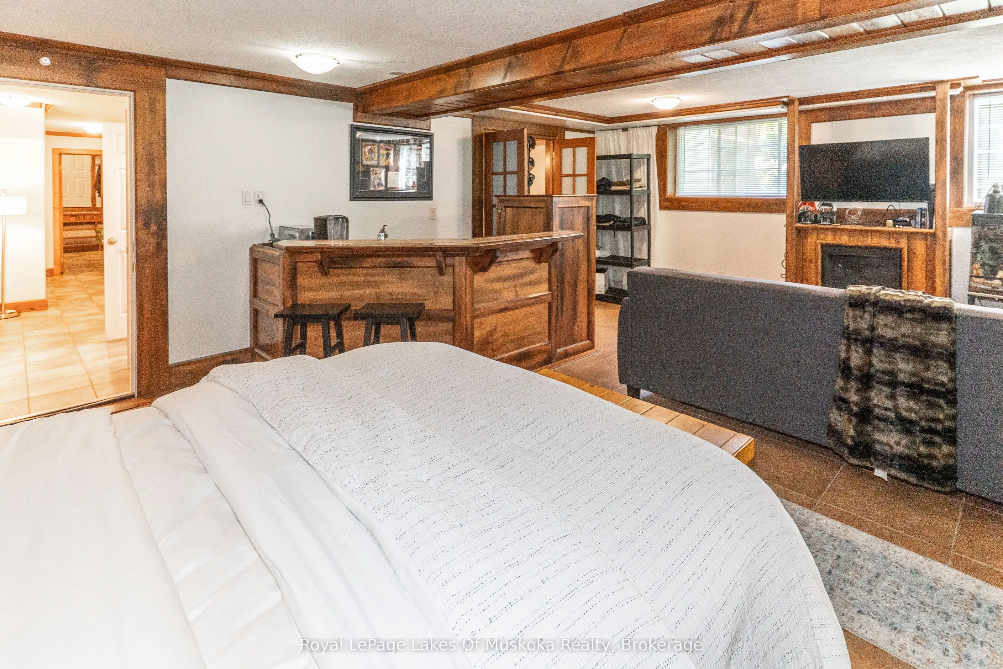 1080 Walkers Glenn Crescent