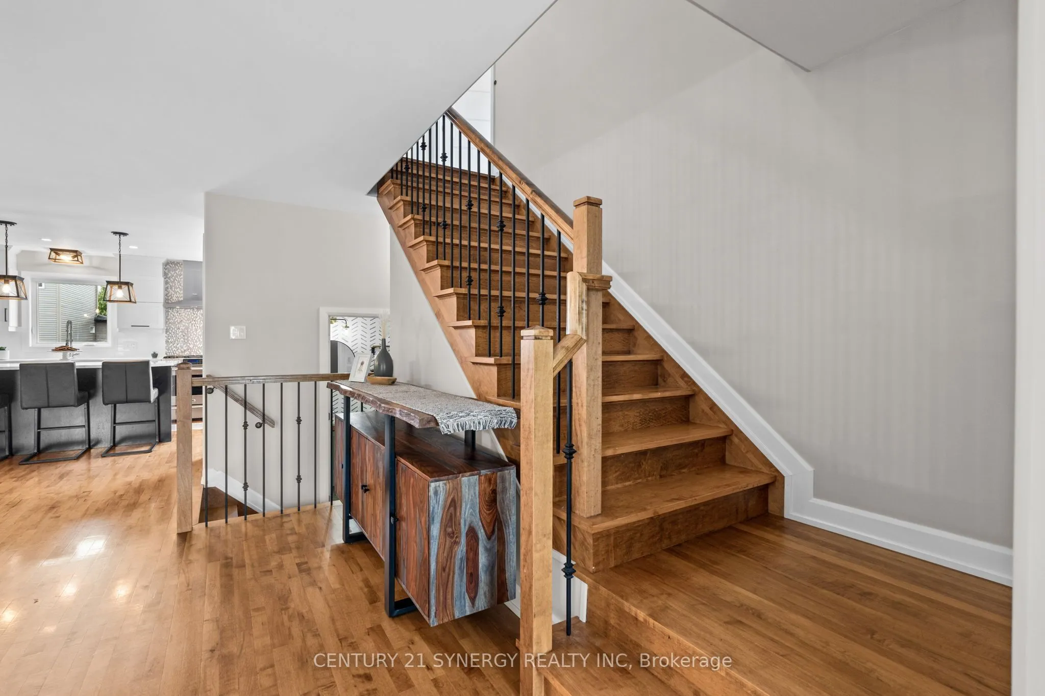 406 Provence Avenue