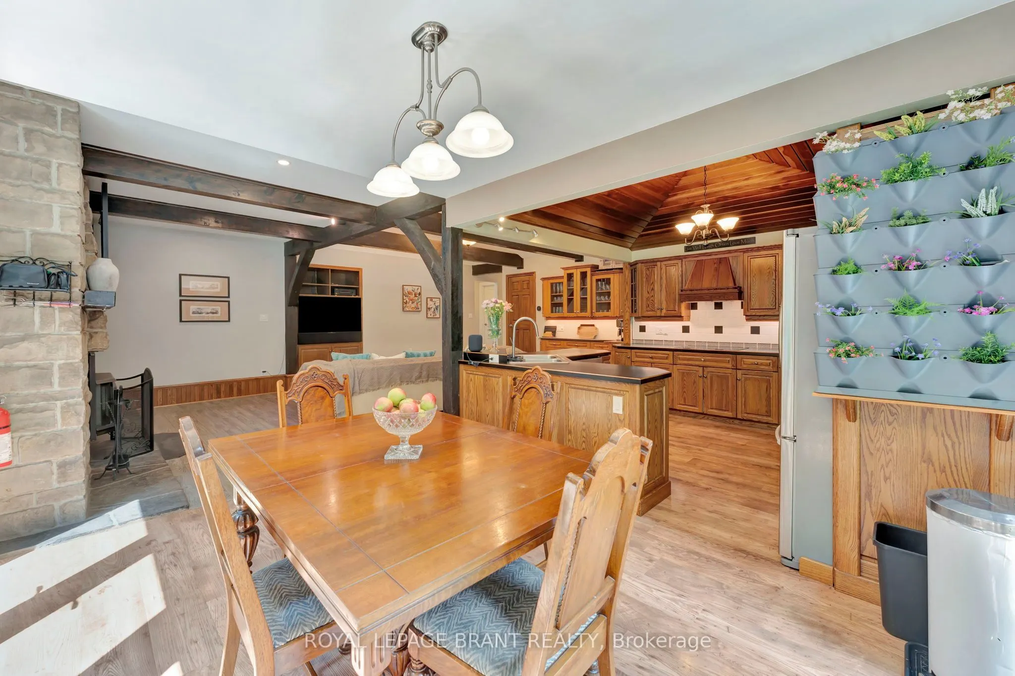 2257 Swimming Pool Road