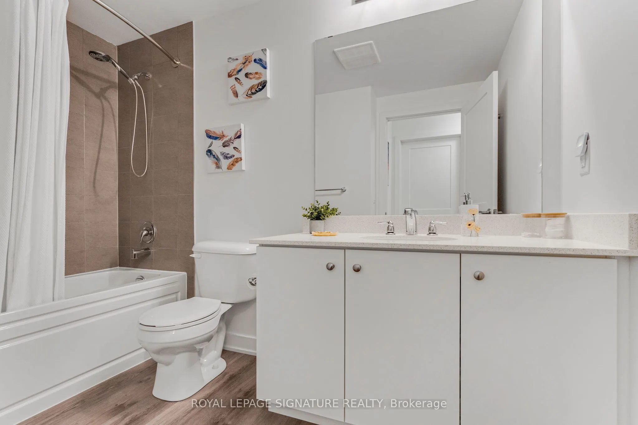 110 Fergus Avenue, #211