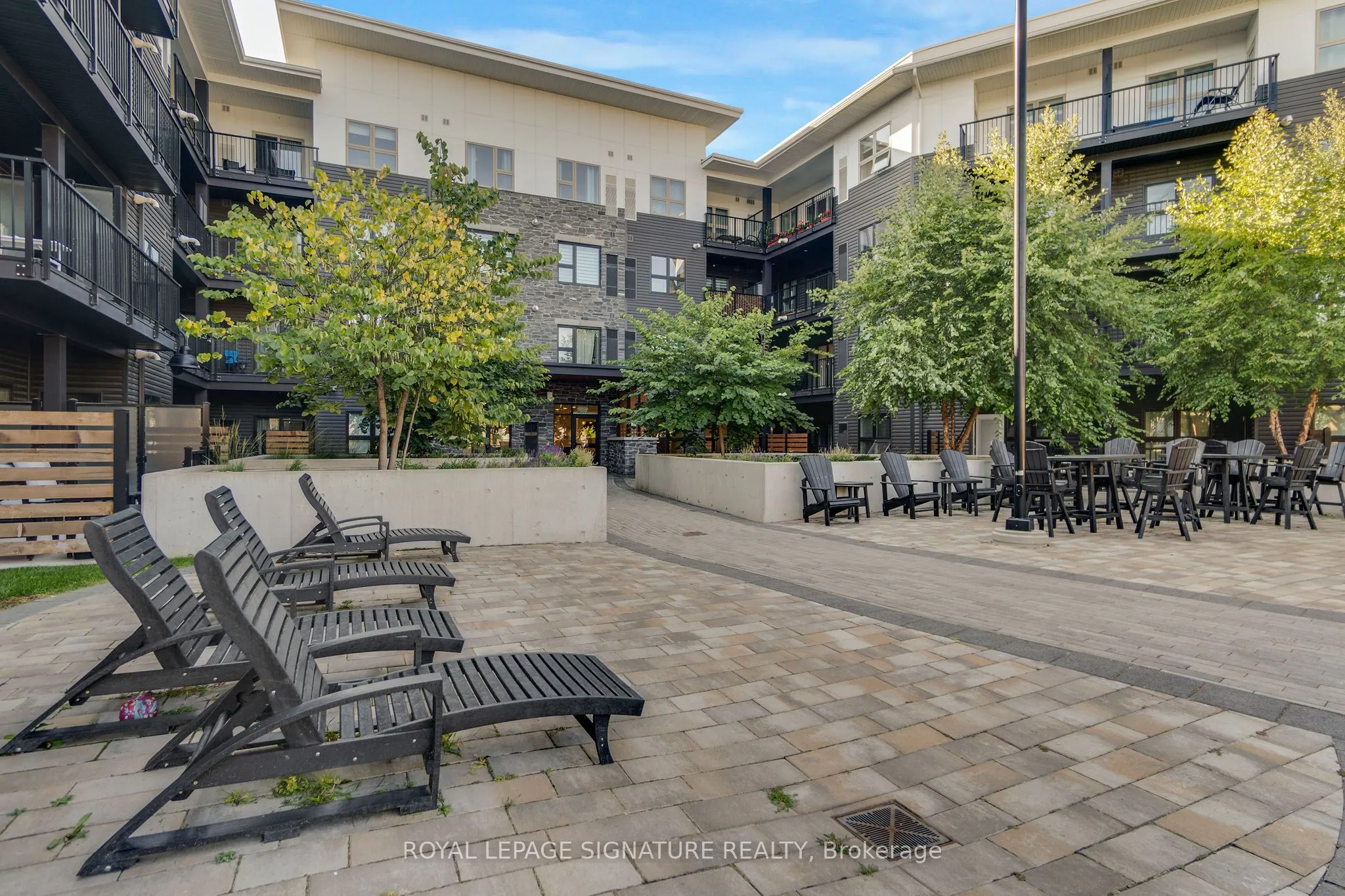 110 Fergus Avenue, #211
