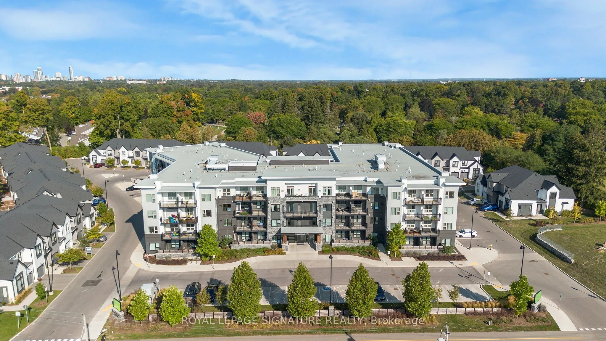 110 Fergus Avenue, #211