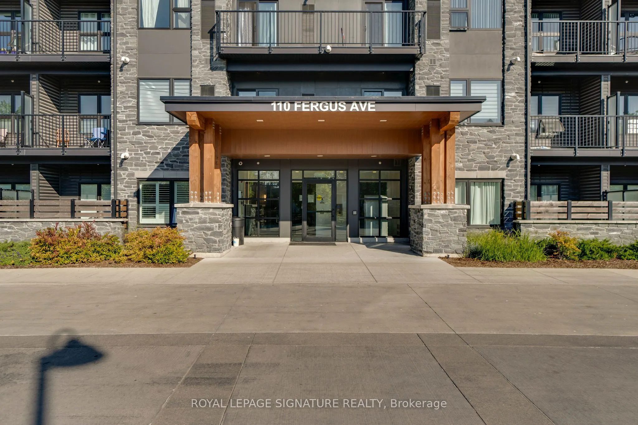 110 Fergus Avenue, #211