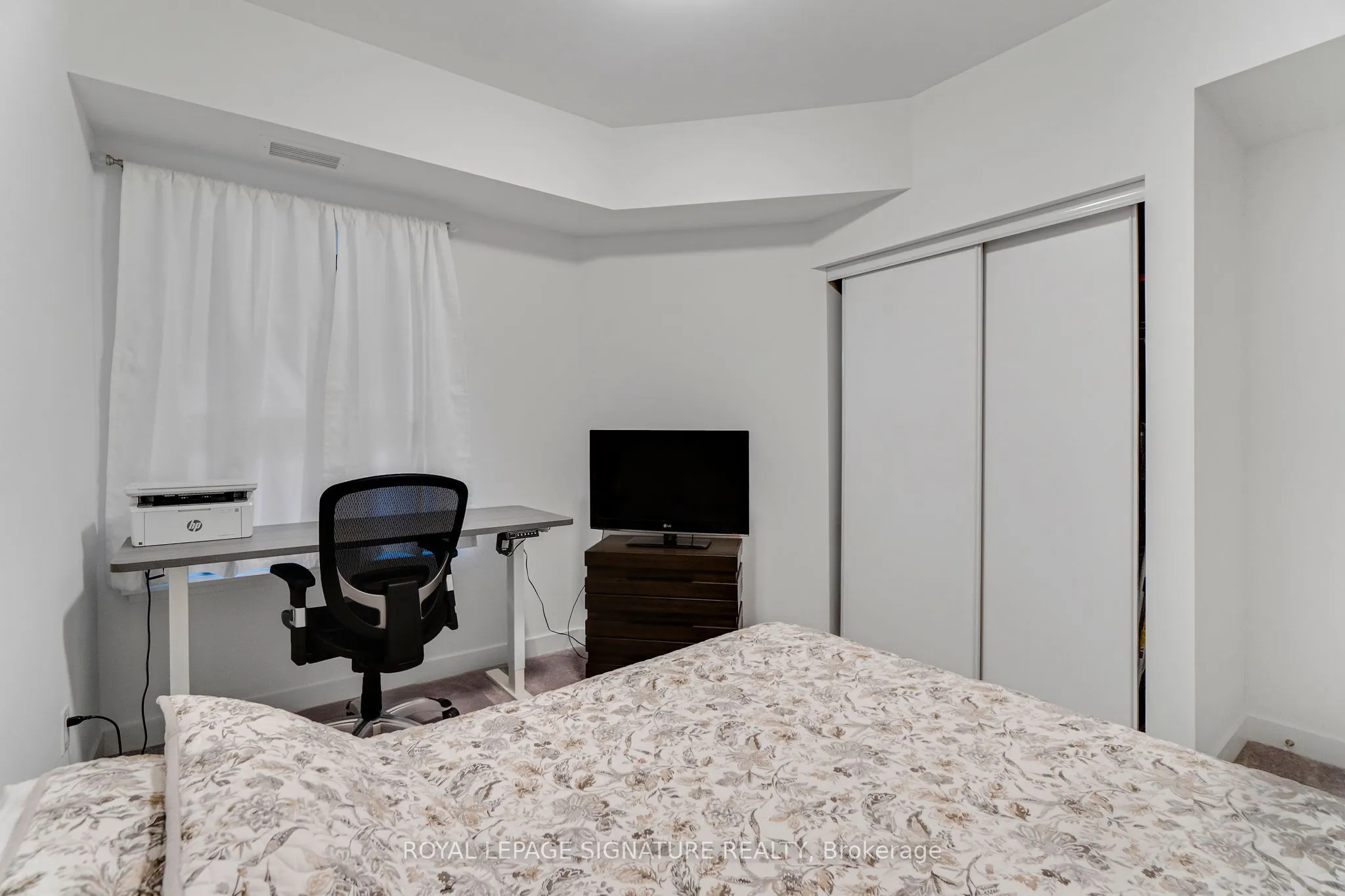 110 Fergus Avenue, #211