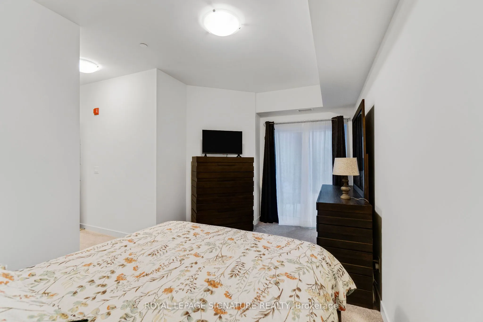 110 Fergus Avenue, #211