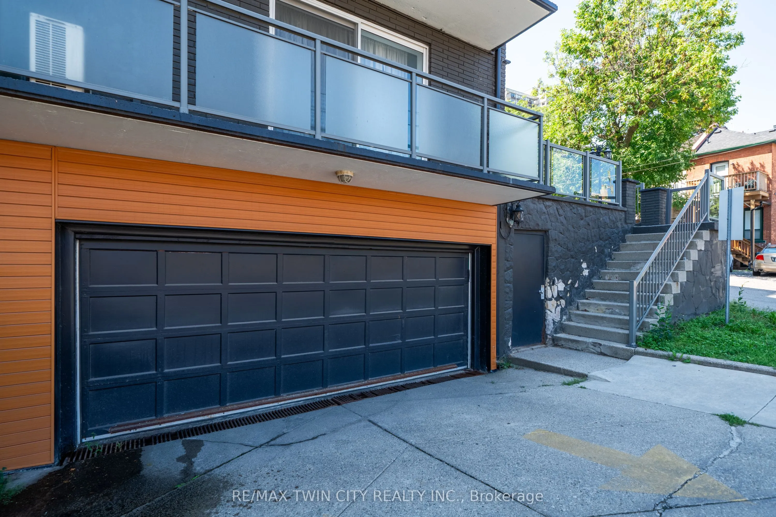 200 Charlton Avenue E, #PENTHOUSE