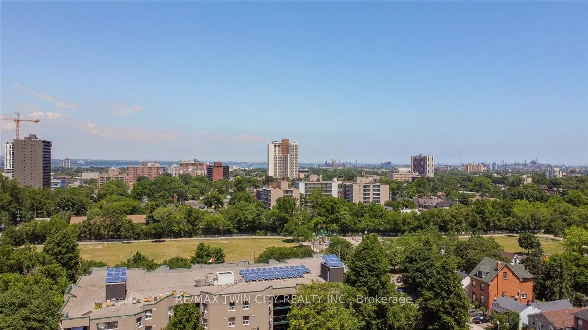 200 Charlton Avenue E, #PENTHOUSE