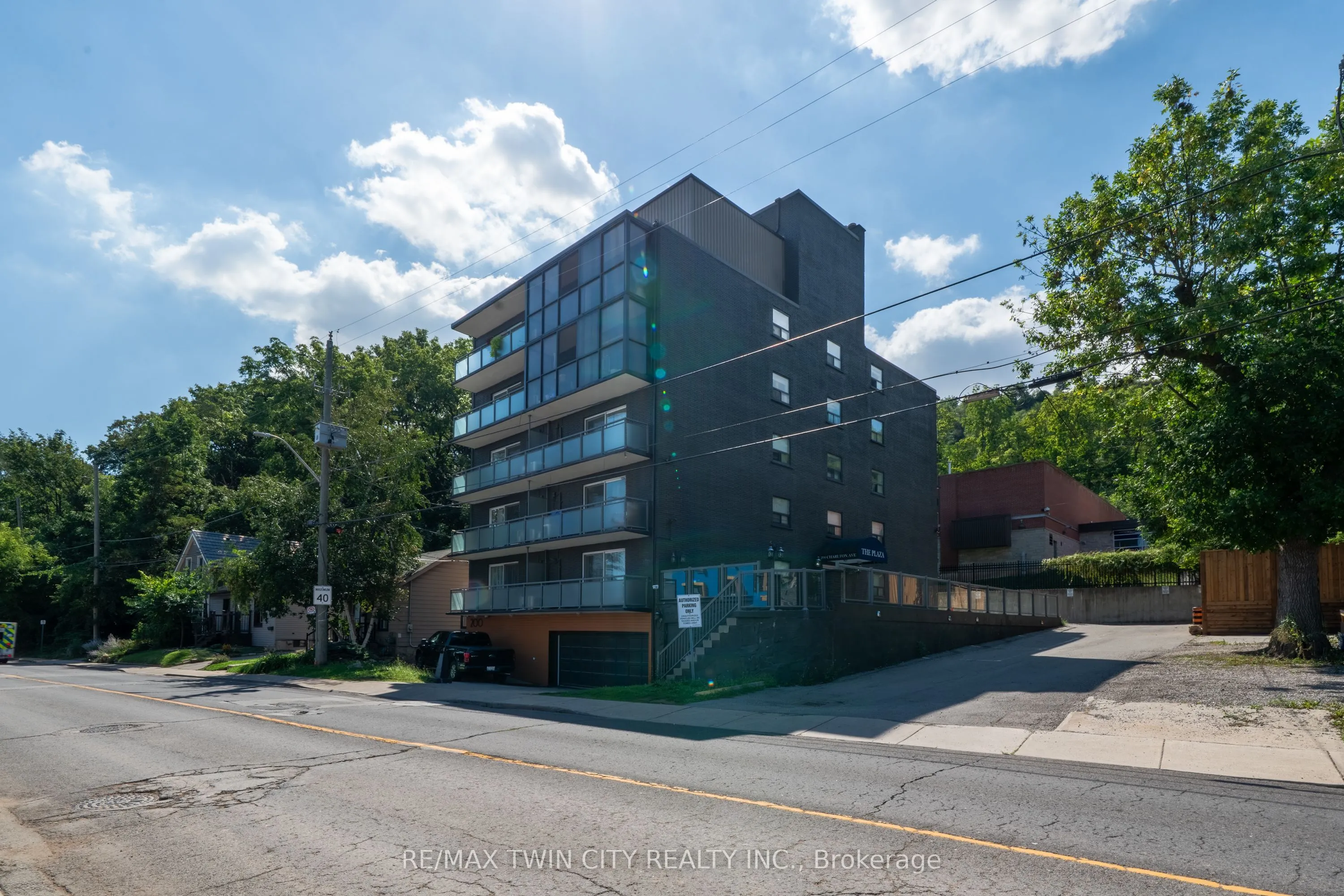 200 Charlton Avenue E, #PENTHOUSE
