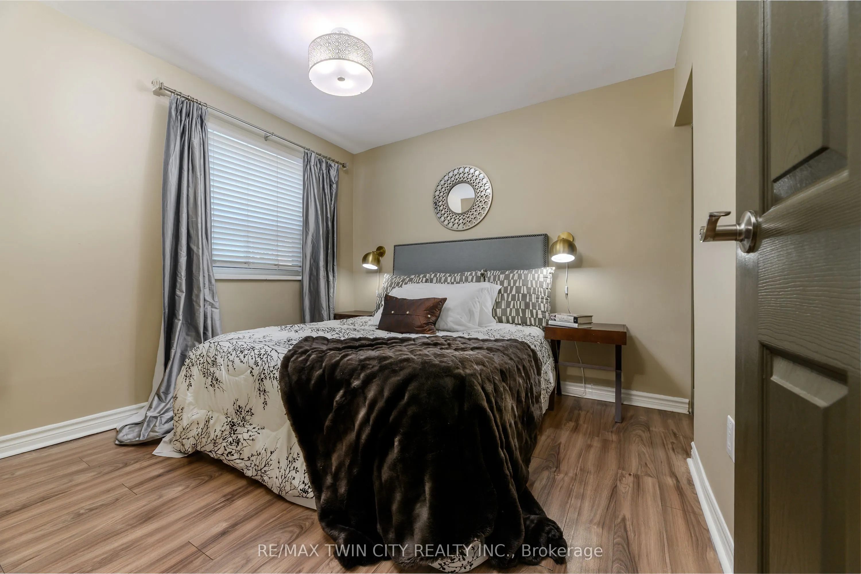 200 Charlton Avenue E, #102