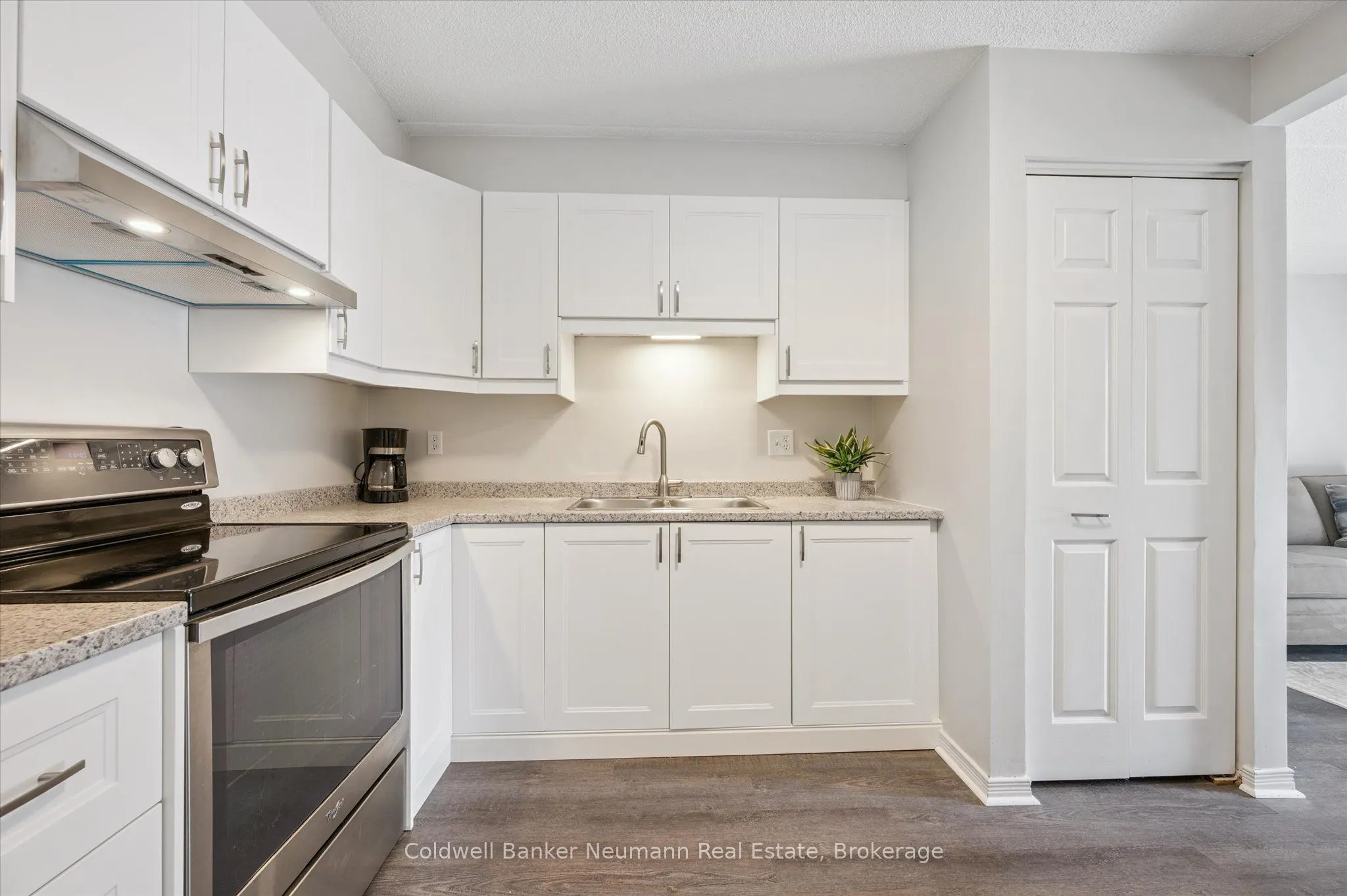 266 Overlea Drive, #204