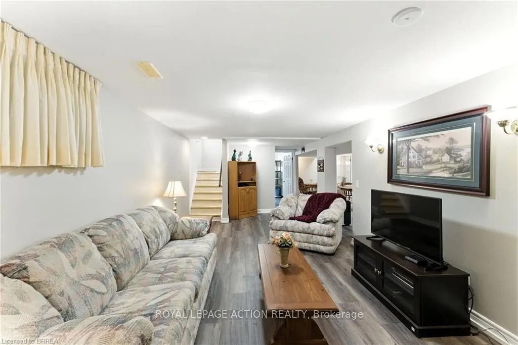 18 Algonquin Avenue