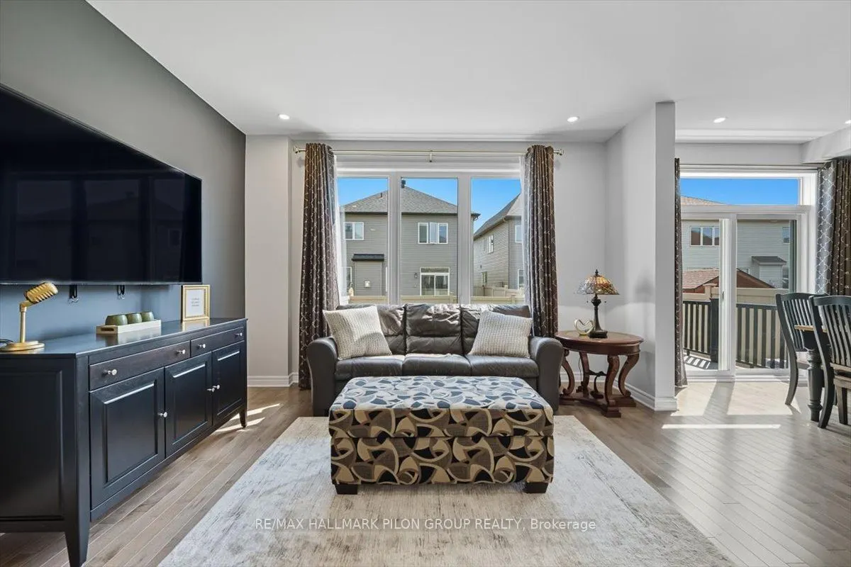 690 Decoeur Drive