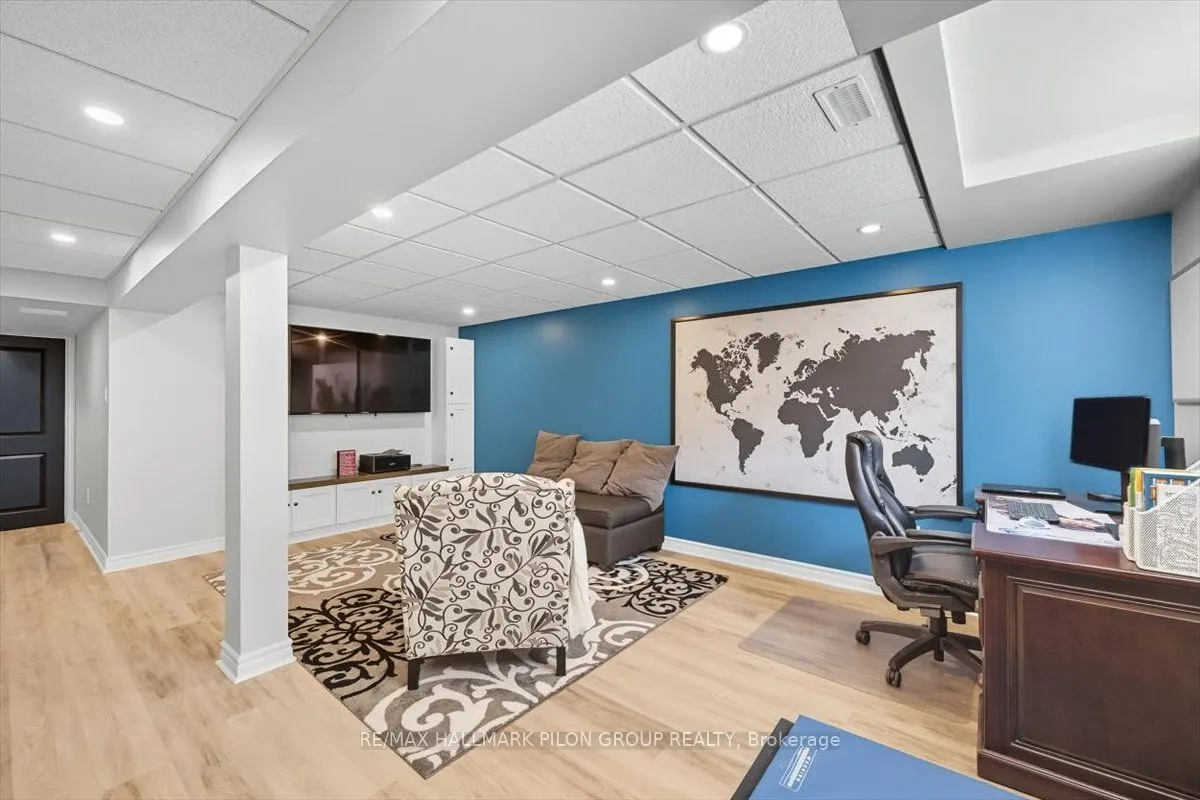 690 Decoeur Drive