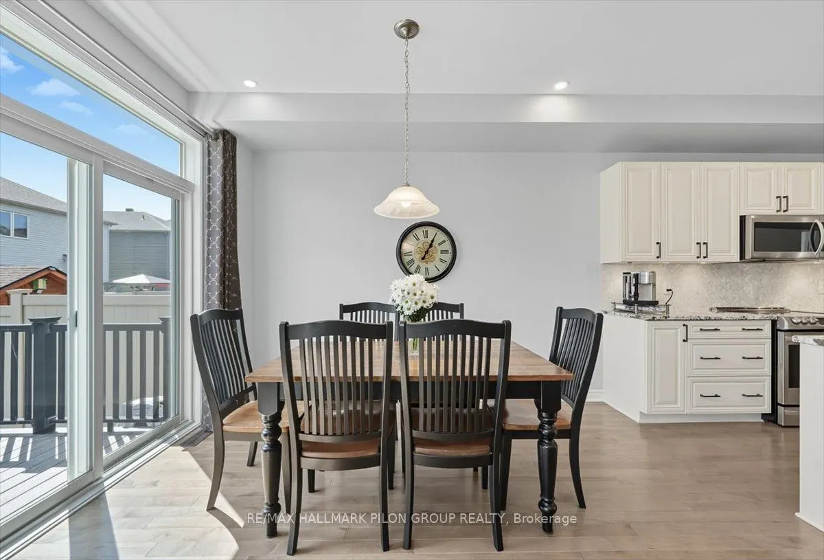 690 Decoeur Drive