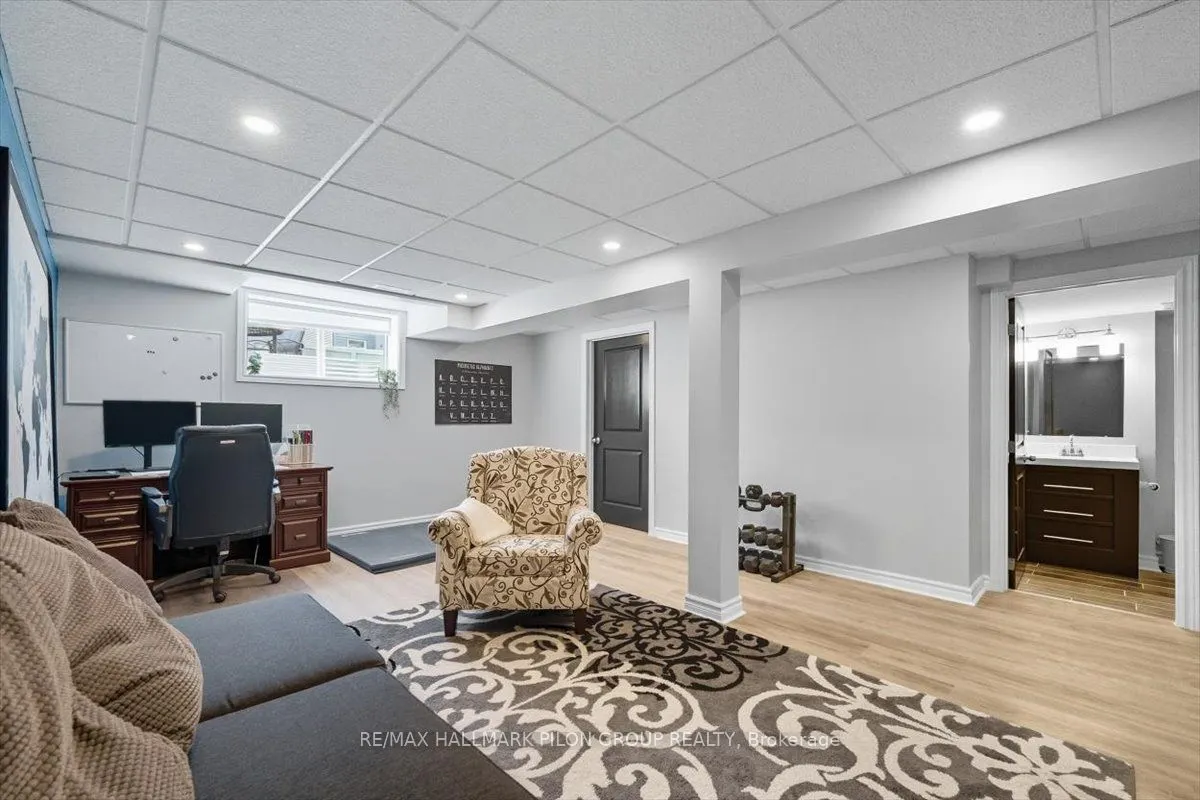 690 Decoeur Drive