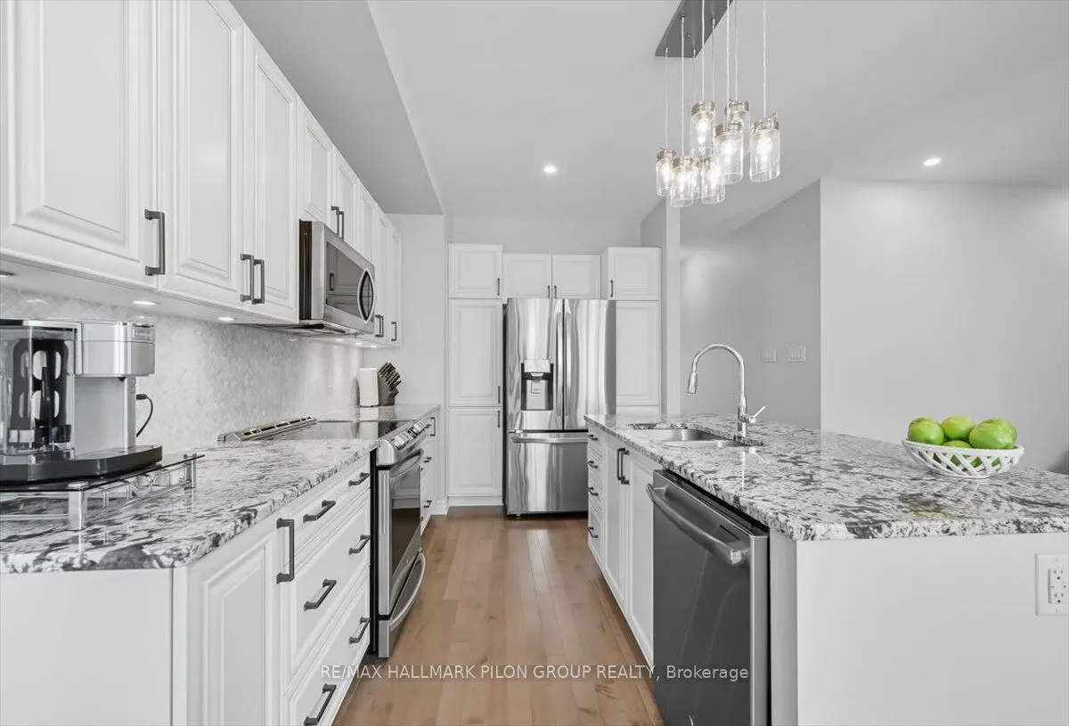 690 Decoeur Drive