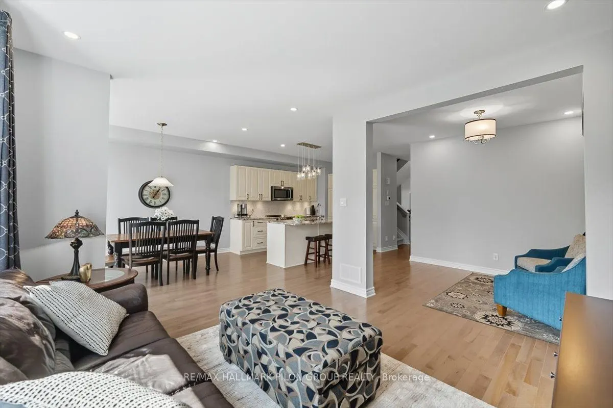 690 Decoeur Drive
