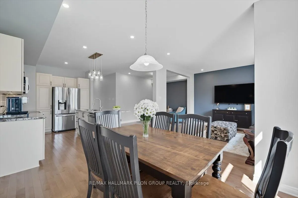 690 Decoeur Drive