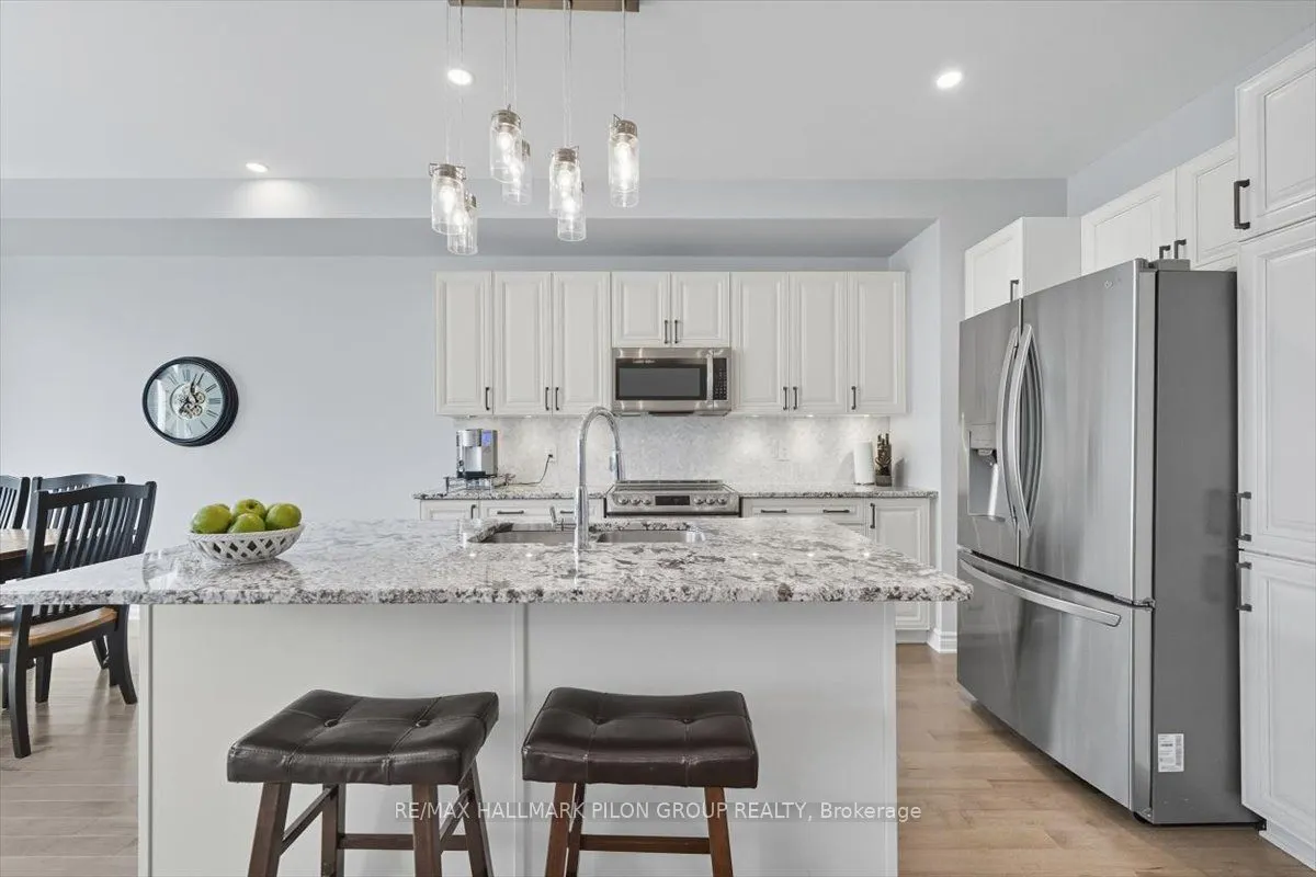 690 Decoeur Drive